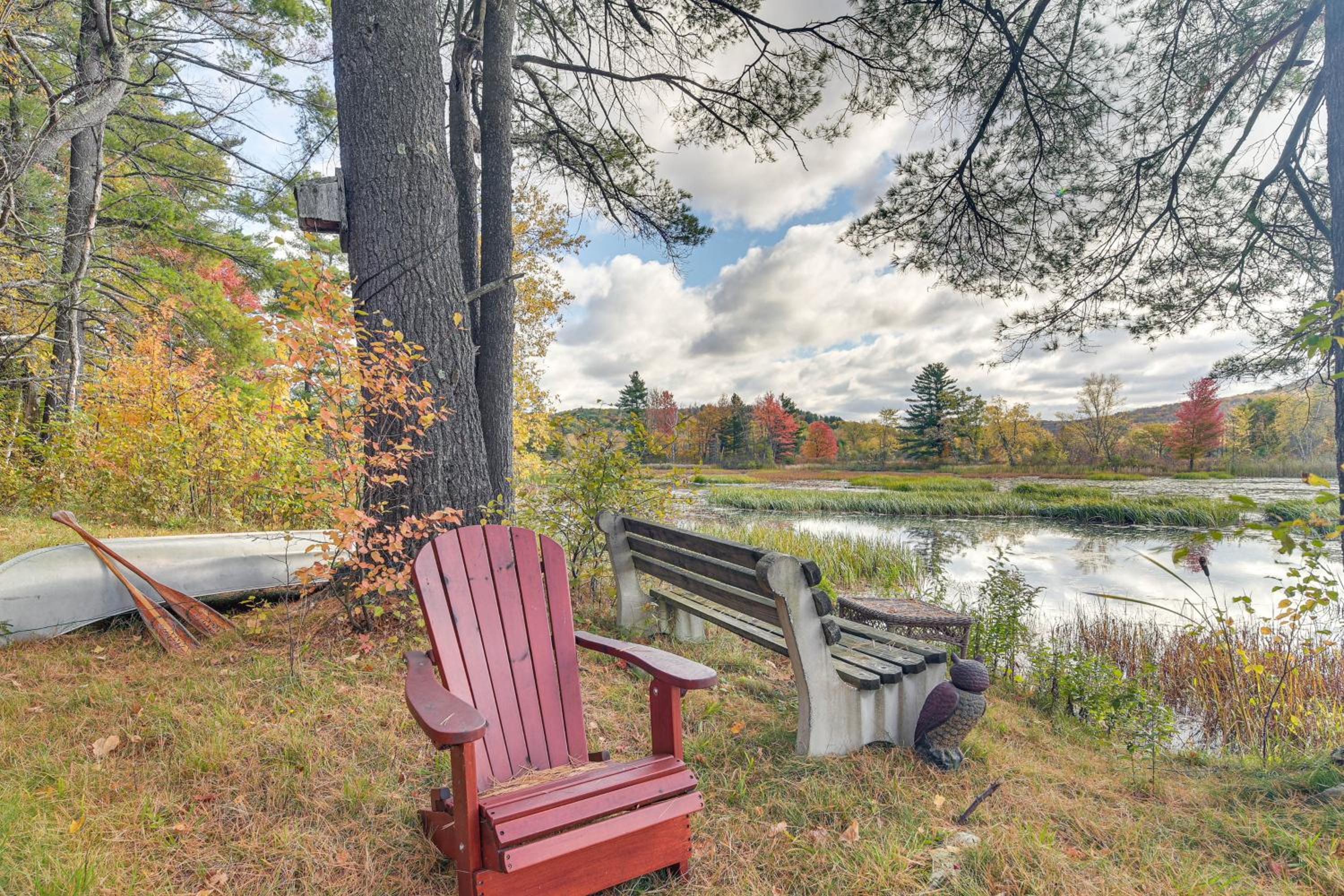 Lake and Trail Access On-Site! Fairfax Hideaway