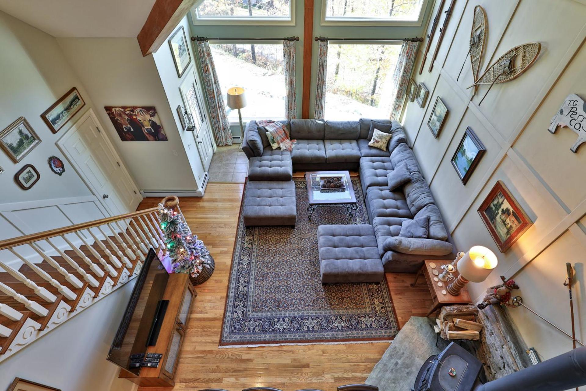 Big Boulder at Killington - Renovated Home with Hot Tub, Sauna, and Views