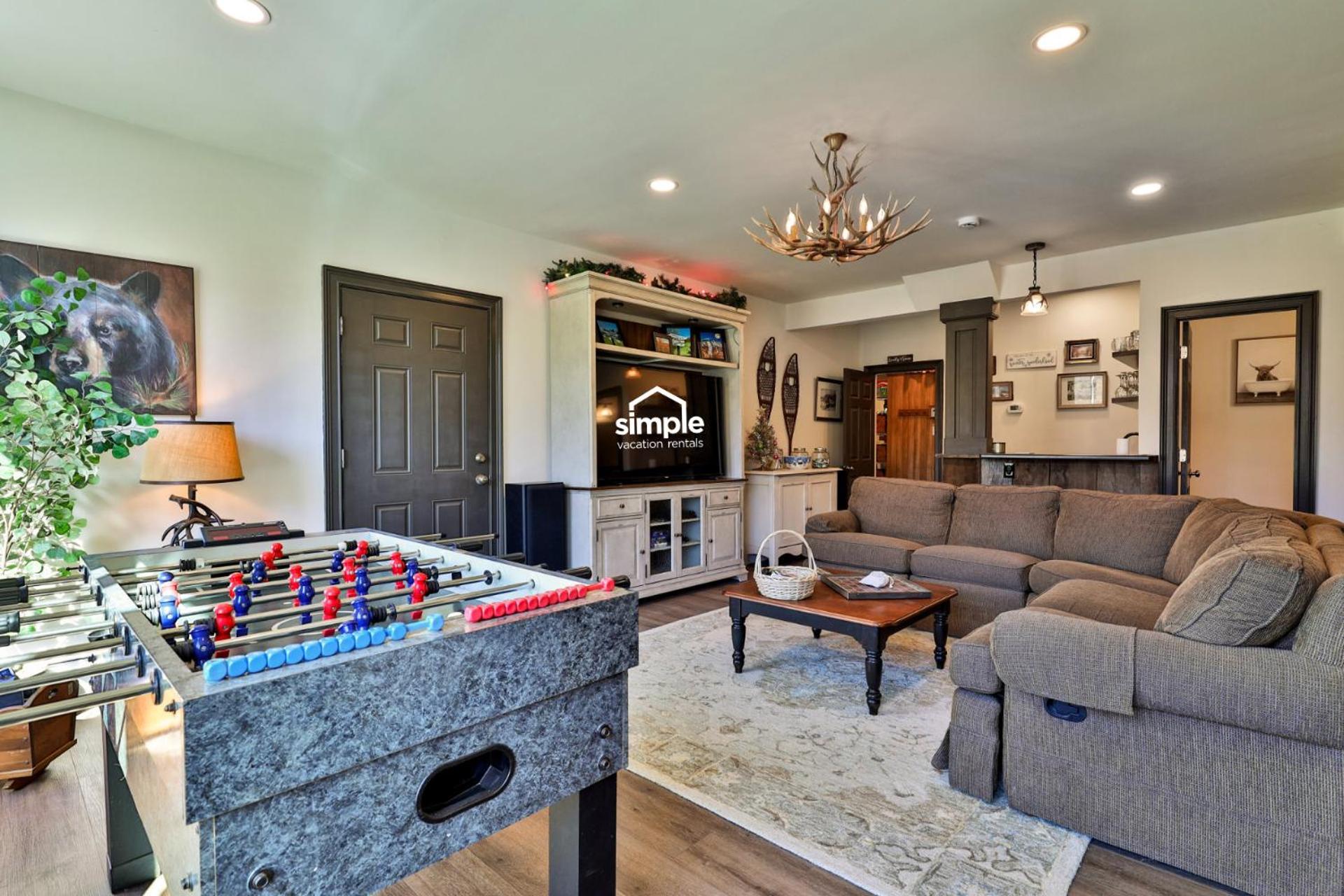 Big Boulder at Killington - Renovated Home with Hot Tub, Sauna, and Views