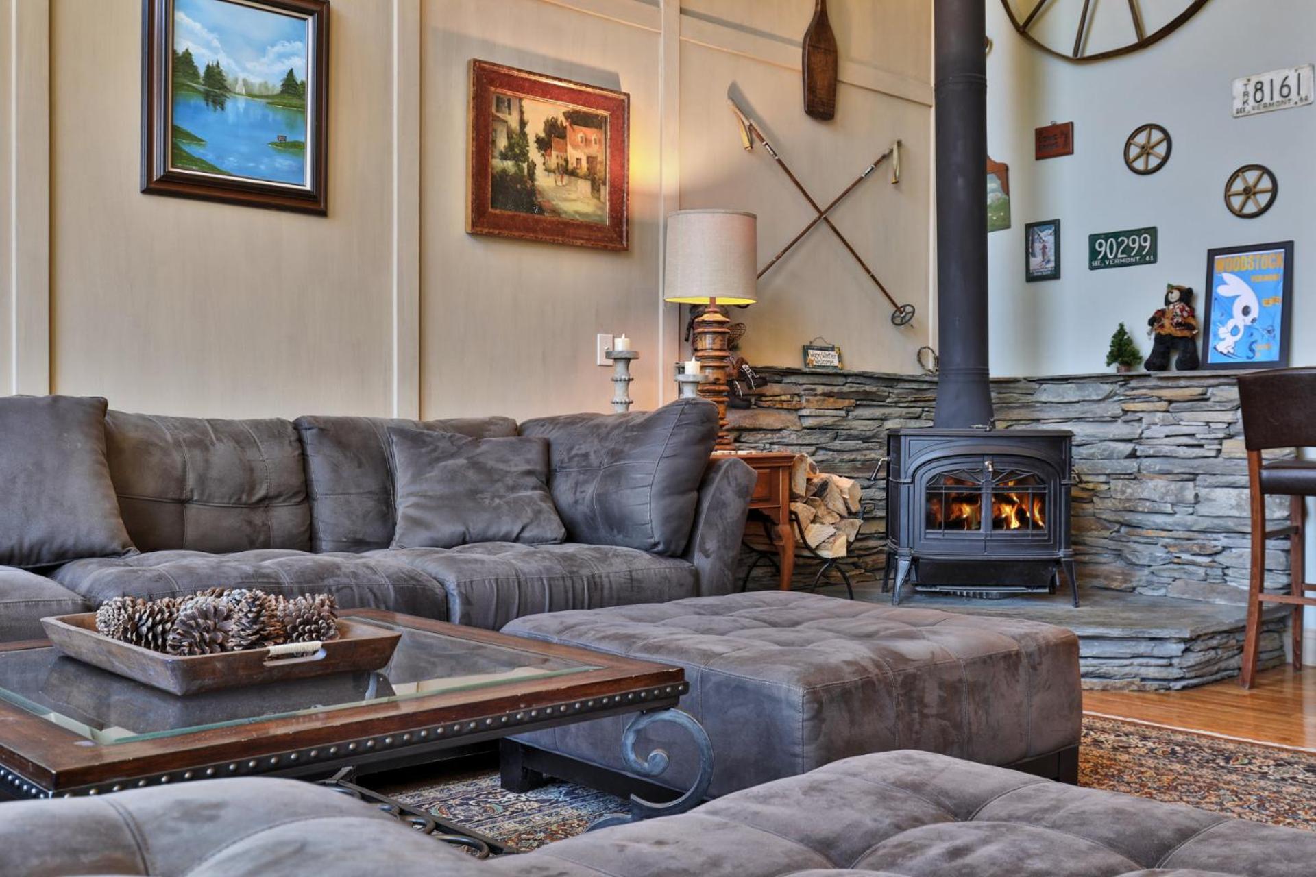Big Boulder at Killington - Renovated Home with Hot Tub, Sauna, and Views