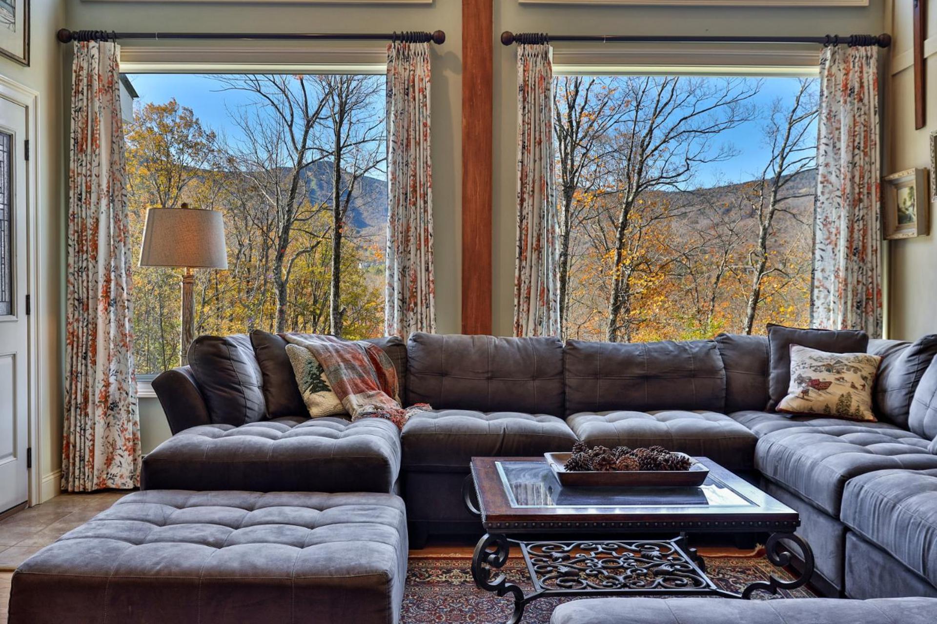 Big Boulder at Killington - Renovated Home with Hot Tub, Sauna, and Views