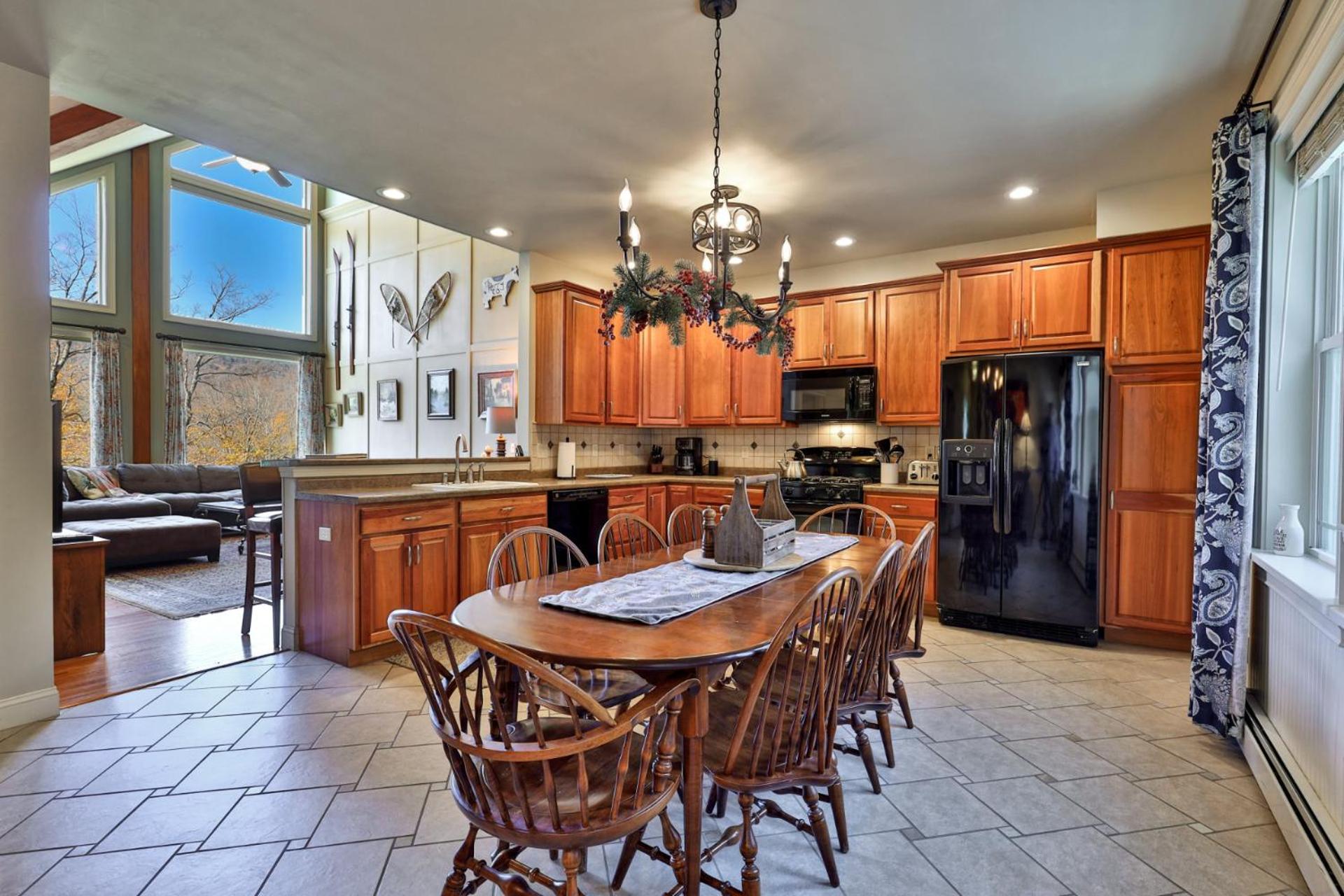 Big Boulder at Killington - Renovated Home with Hot Tub, Sauna, and Views