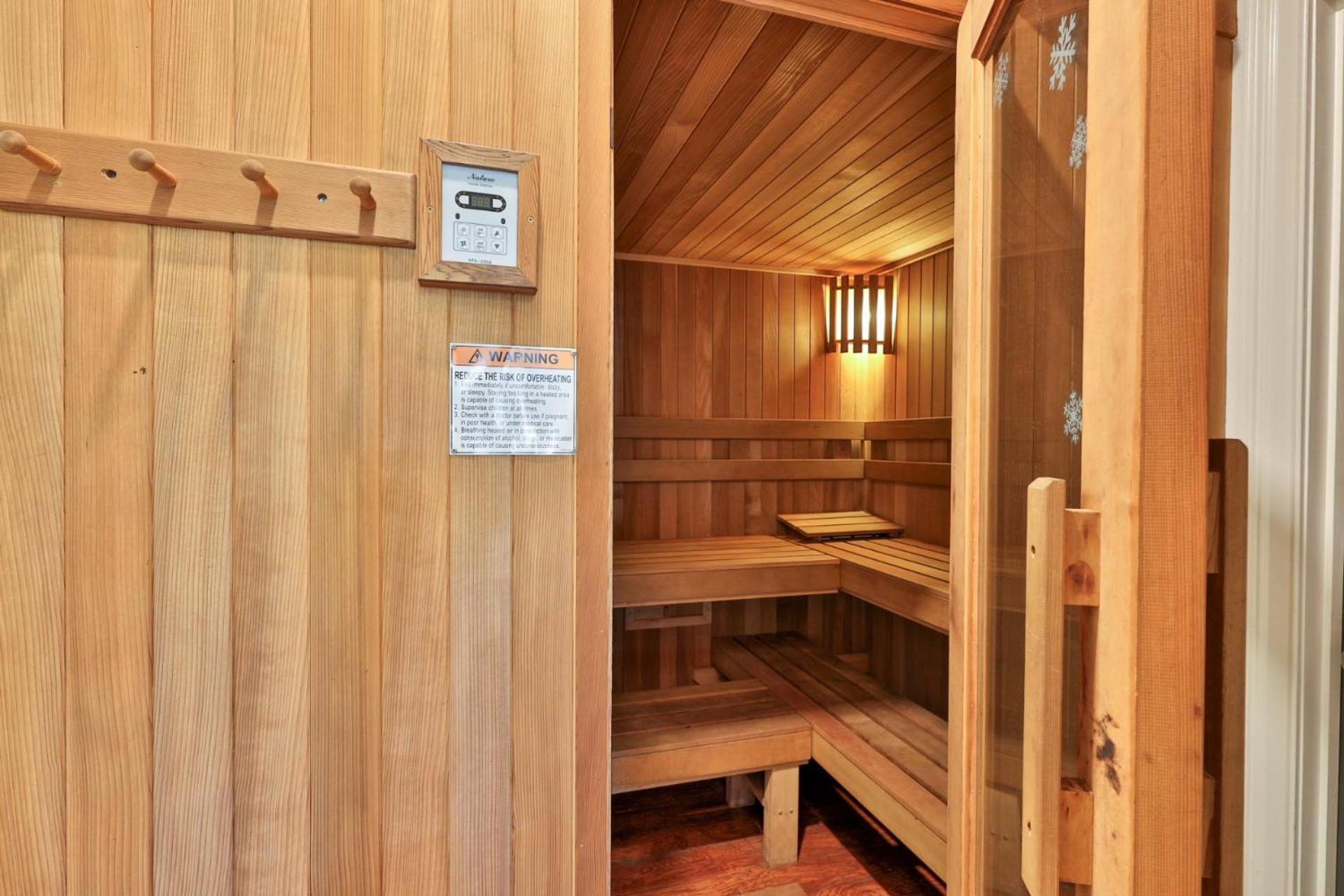 Big Boulder at Killington - Renovated Home with Hot Tub, Sauna, and Views