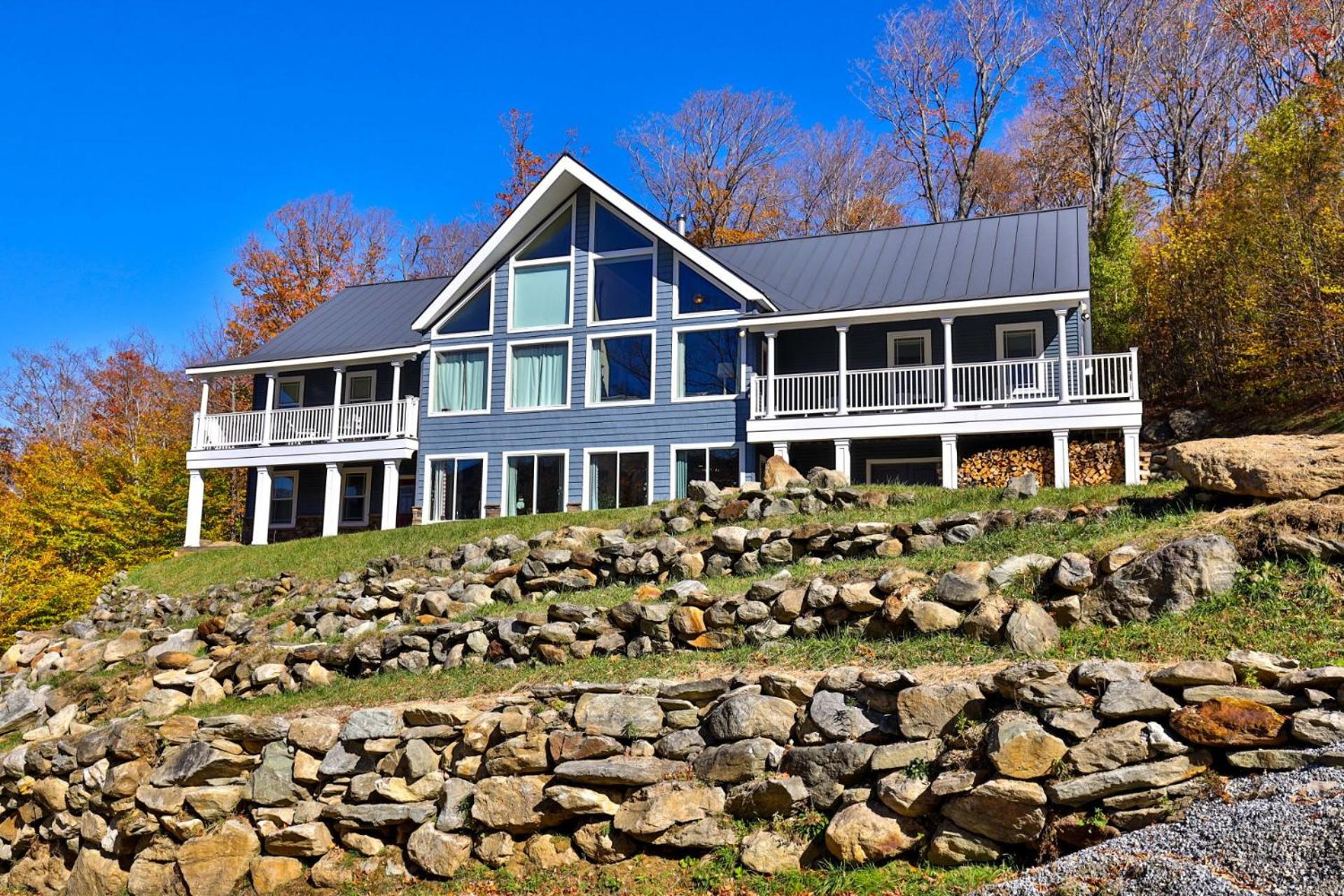Big Boulder at Killington - Renovated Home with Hot Tub, Sauna, and Views