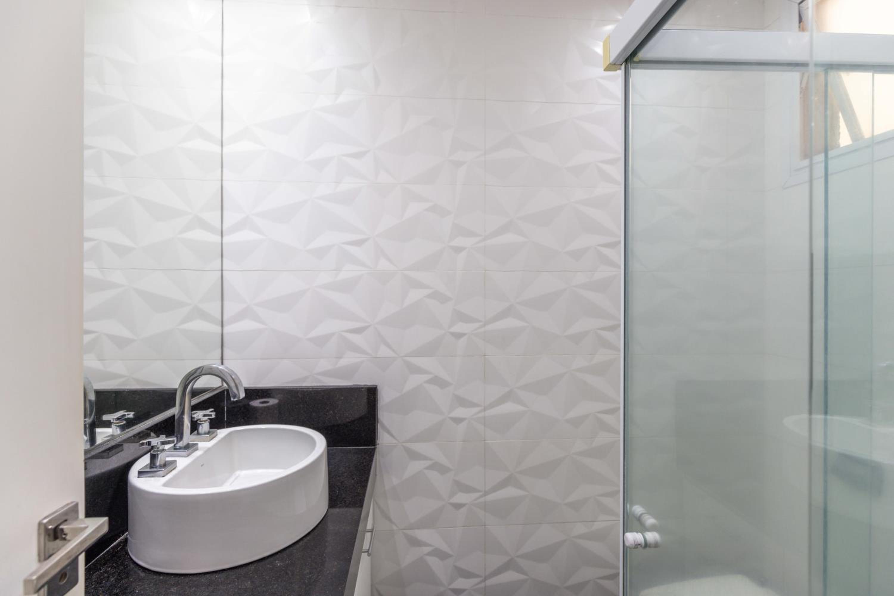 Luxurious Copacabana - 5 mins away to the beach!
