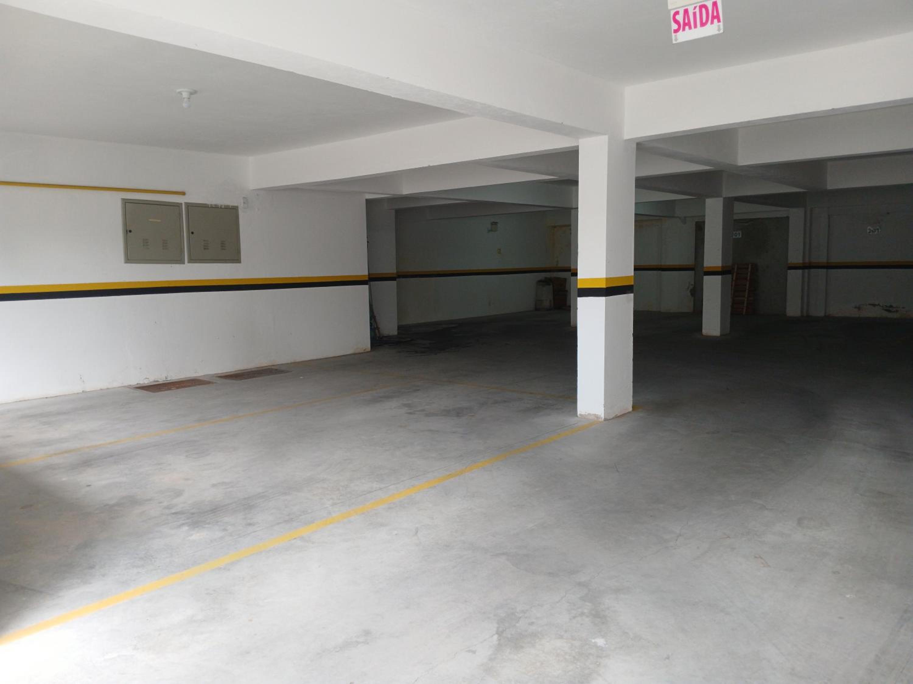 Ótima Localização, com suíte, Garagem coberta