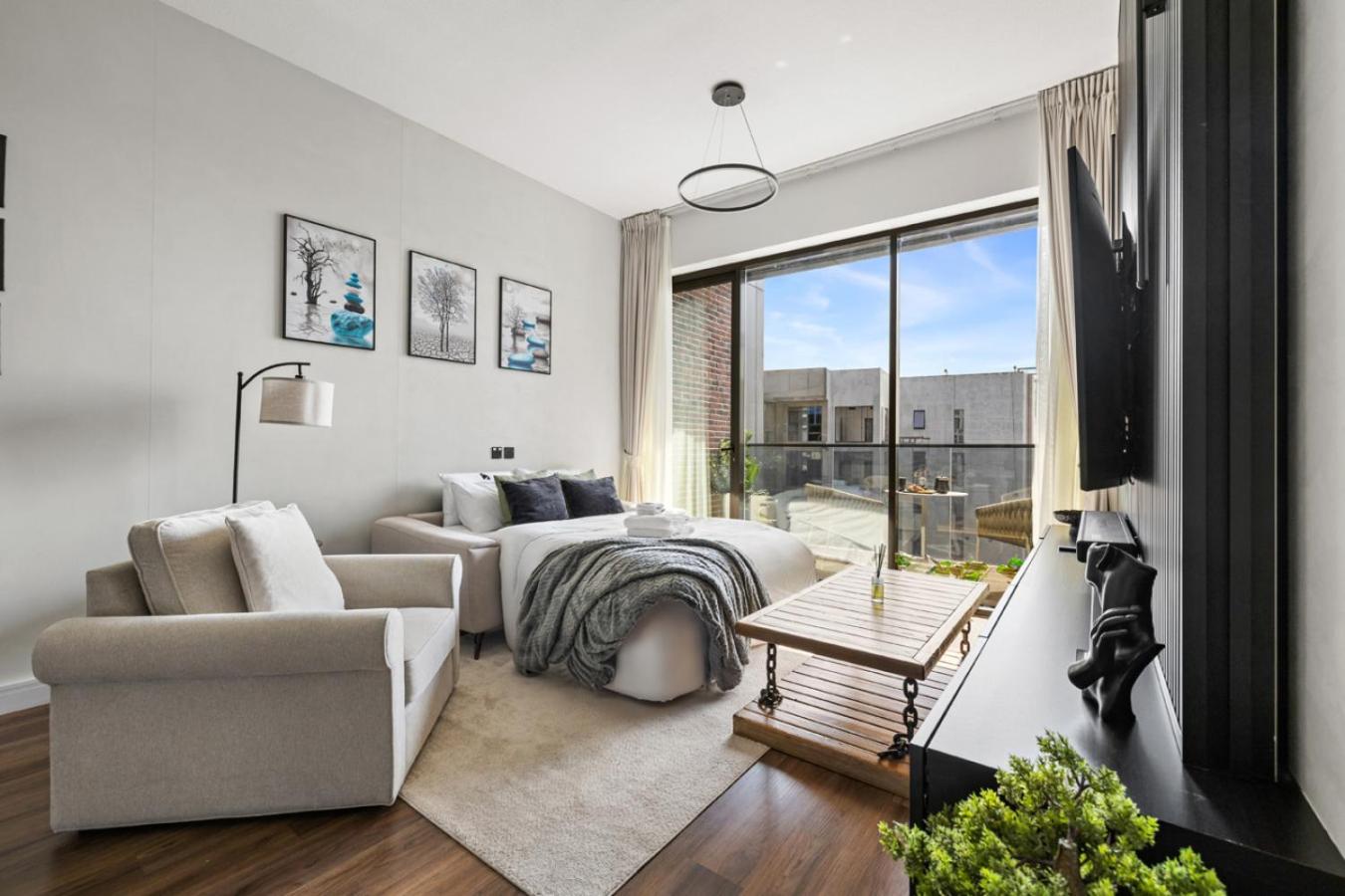 New 1BR with Rooftop Pool and Amazing View