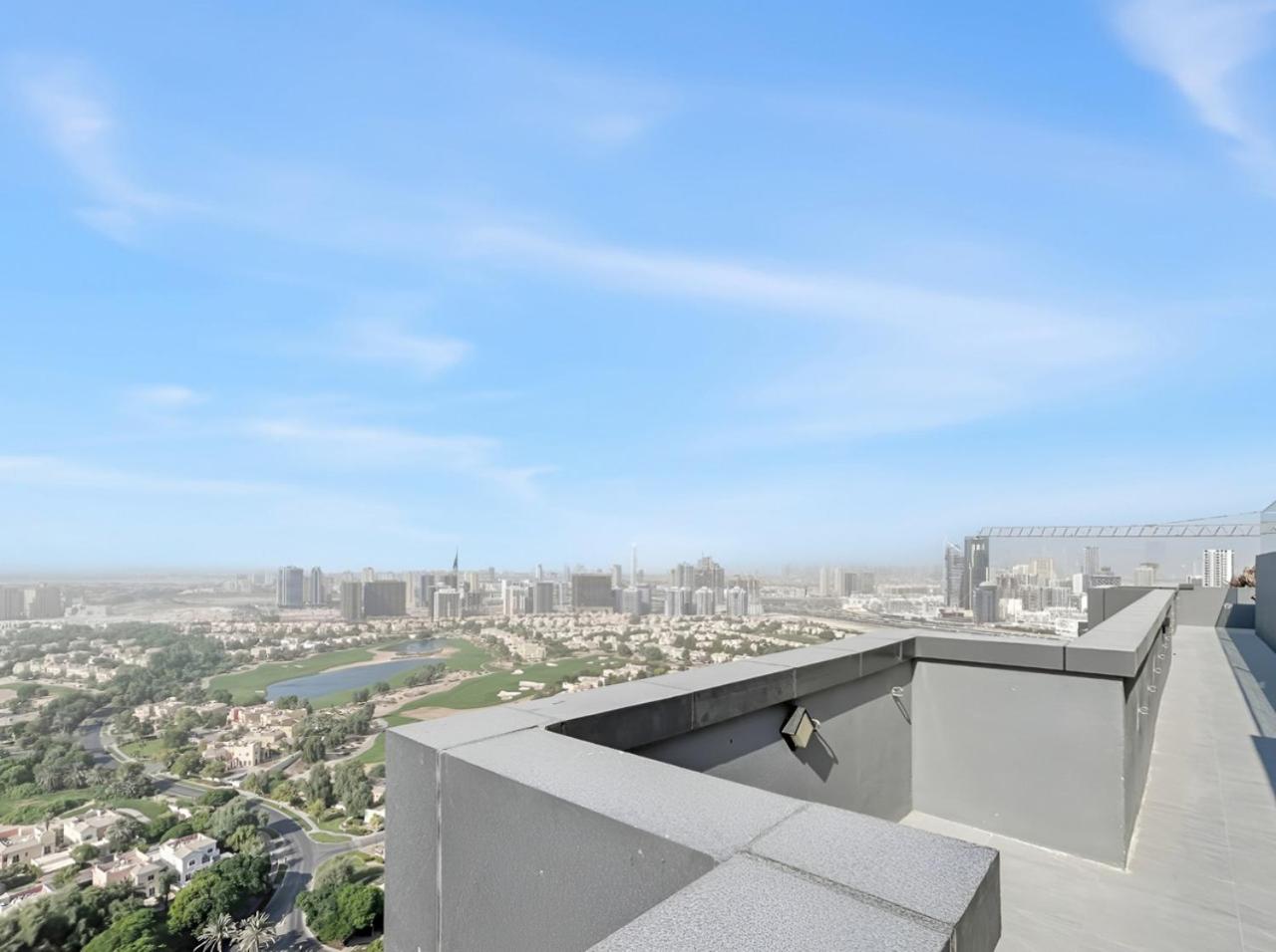 New 1BR with Rooftop Pool and Amazing View