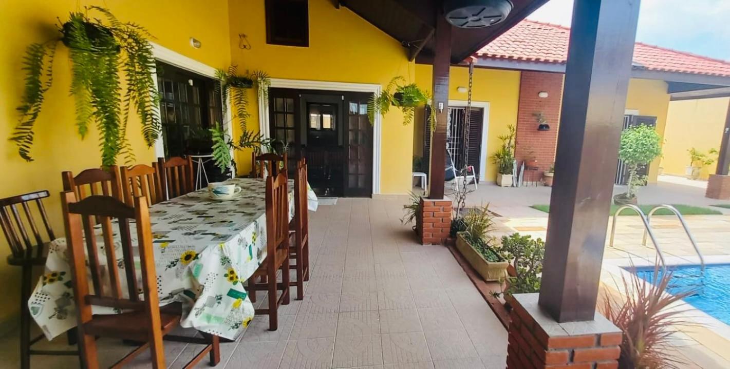 Casa grande a 600m da praia em Peruíbe