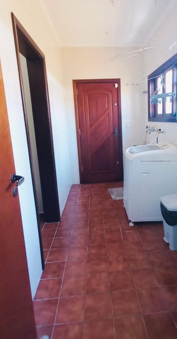 Casa grande a 600m da praia em Peruíbe