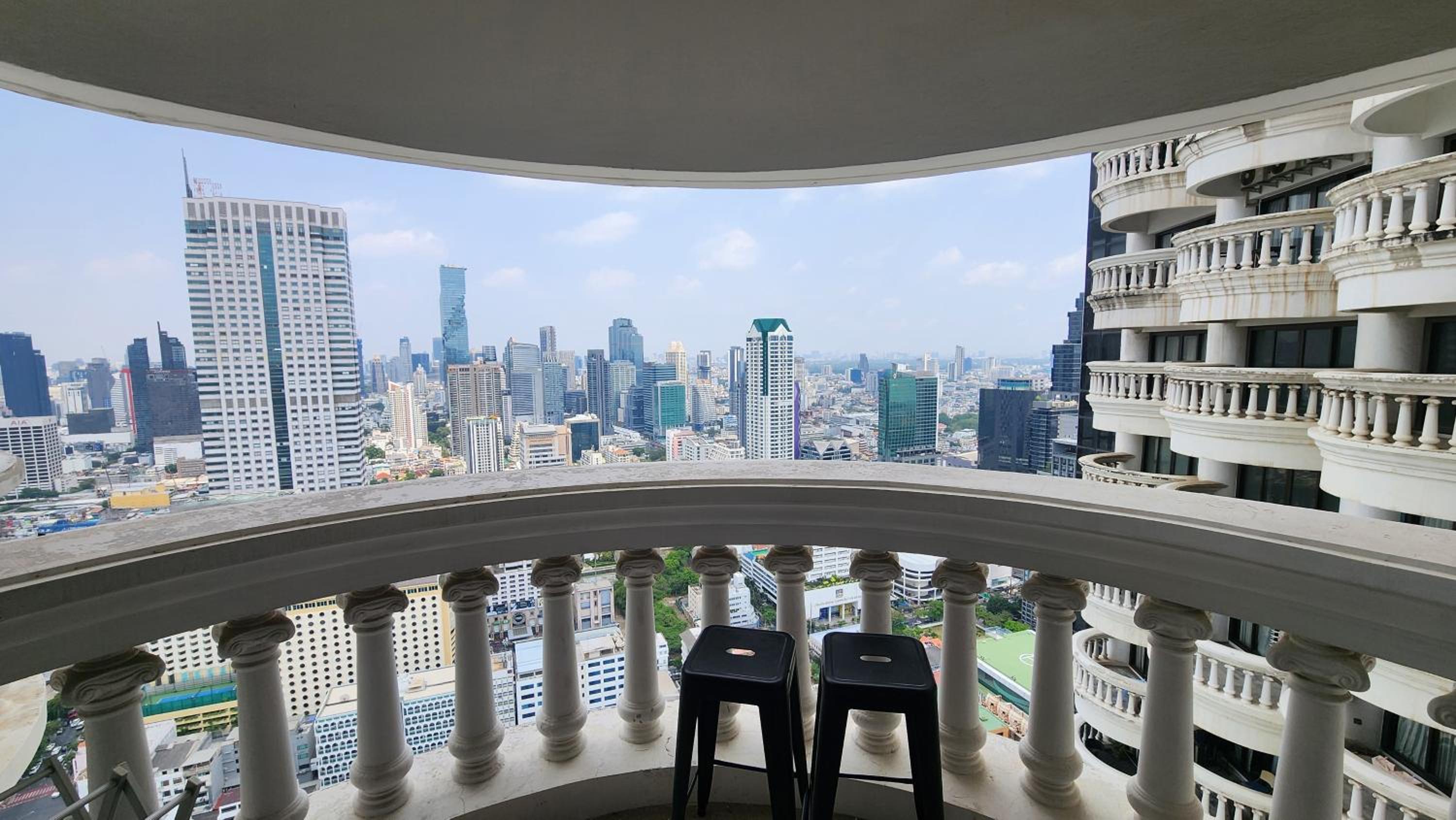 Floating Above Bangkok Same buiding of Lebua High Floor Dream near Iconsiam Asiatique