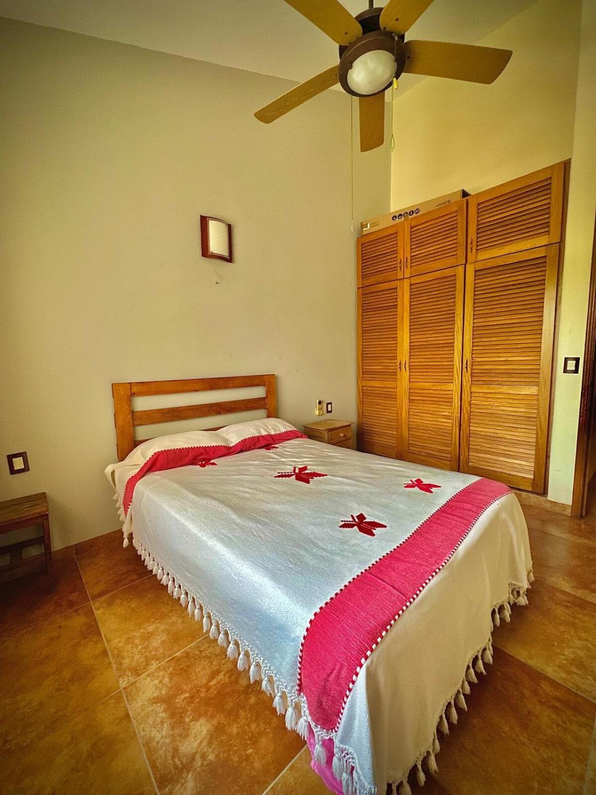 Penthouse en Huatulco con alberca, balcón, 5 min playa