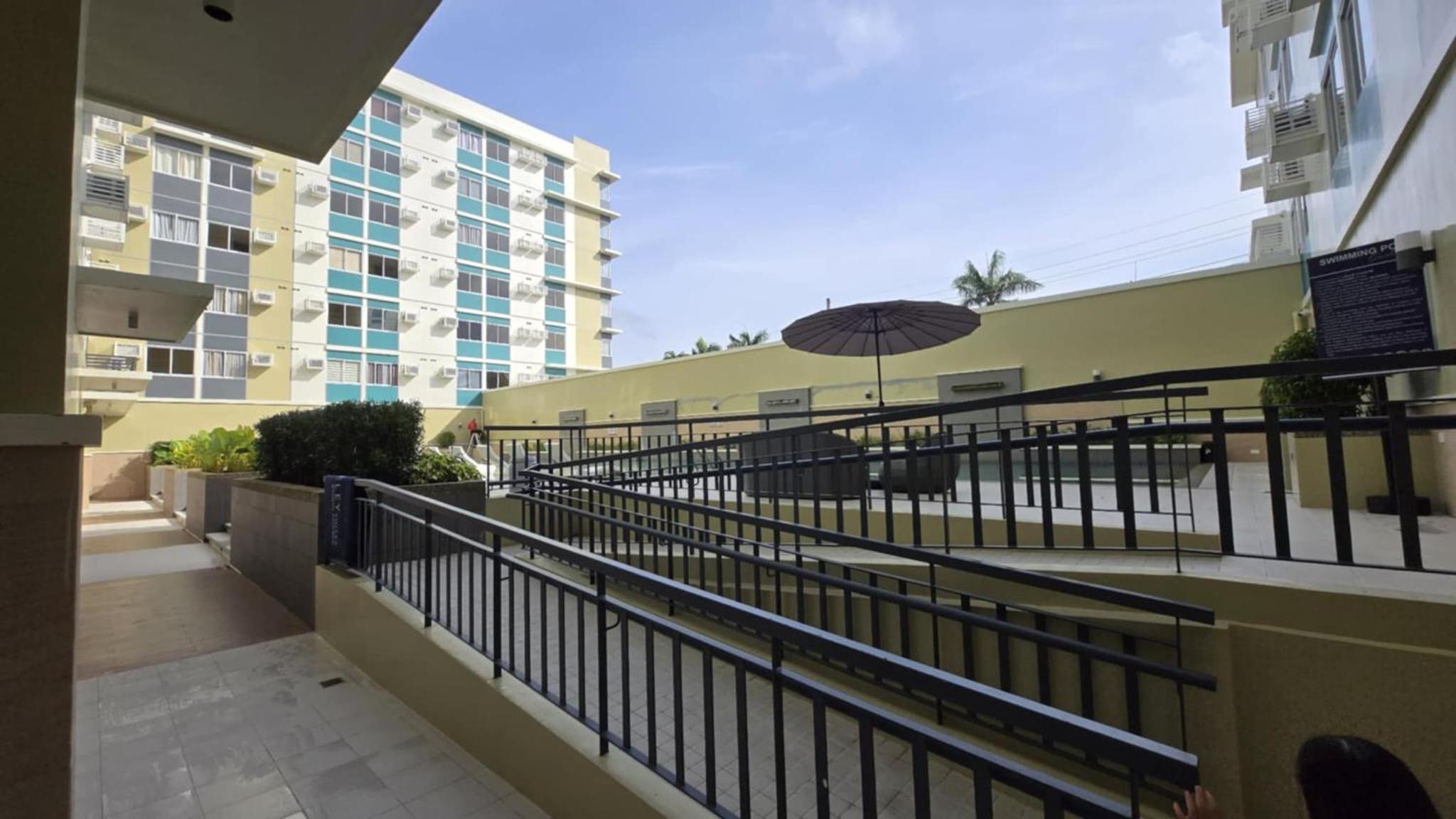 Urban Oasis Cozy Studio at Berkeley Suites South Forbes Nuvali