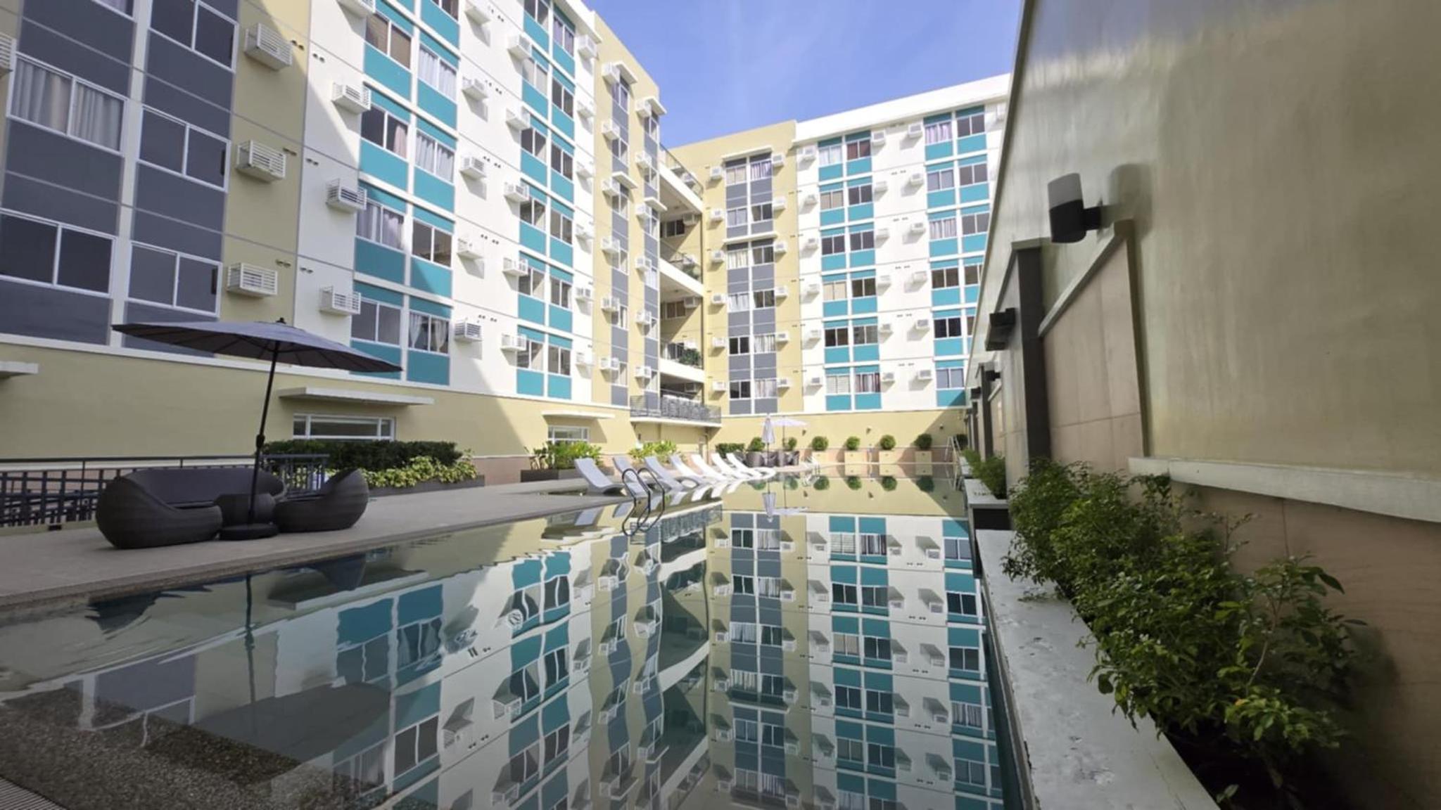 Urban Oasis Cozy Studio at Berkeley Suites South Forbes Nuvali