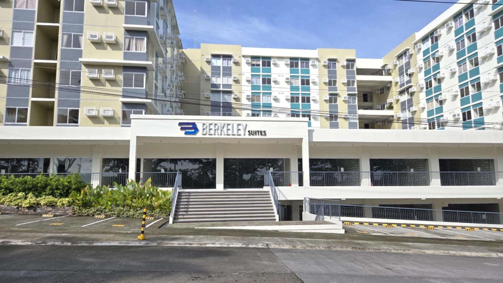 Urban Oasis Cozy Studio at Berkeley Suites South Forbes Nuvali