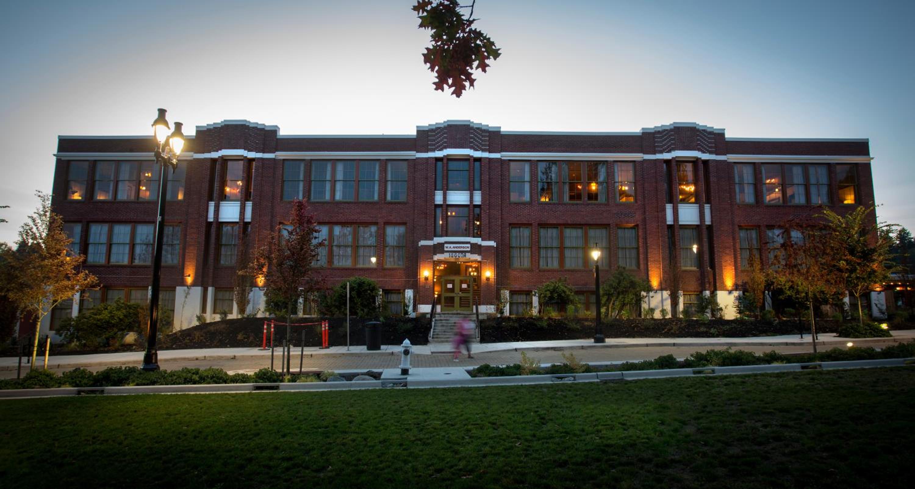 Seattle Vacations - McMenamins Anderson School - Property Image 1