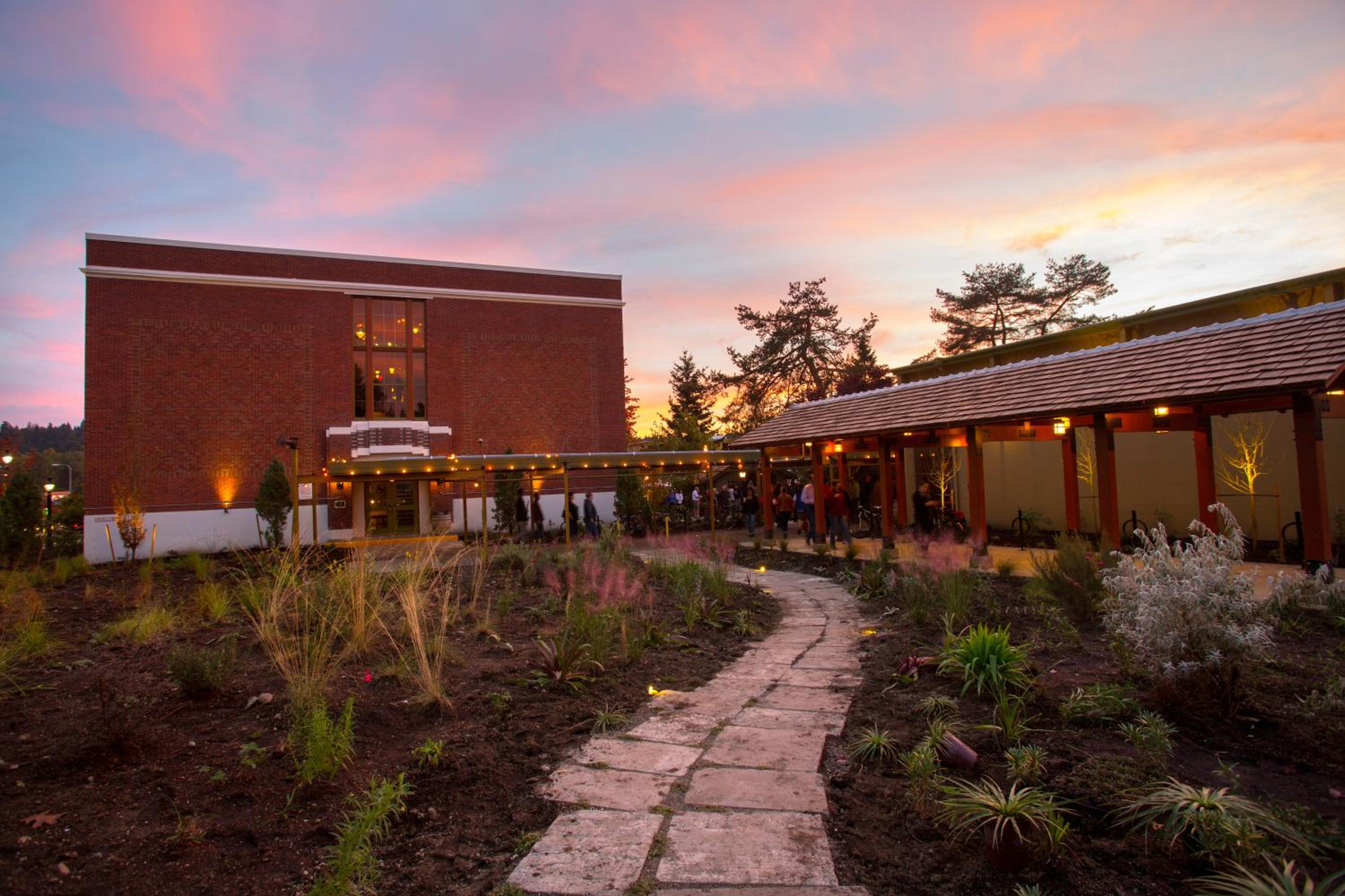 Seattle Vacations - McMenamins Anderson School - Property Image 3