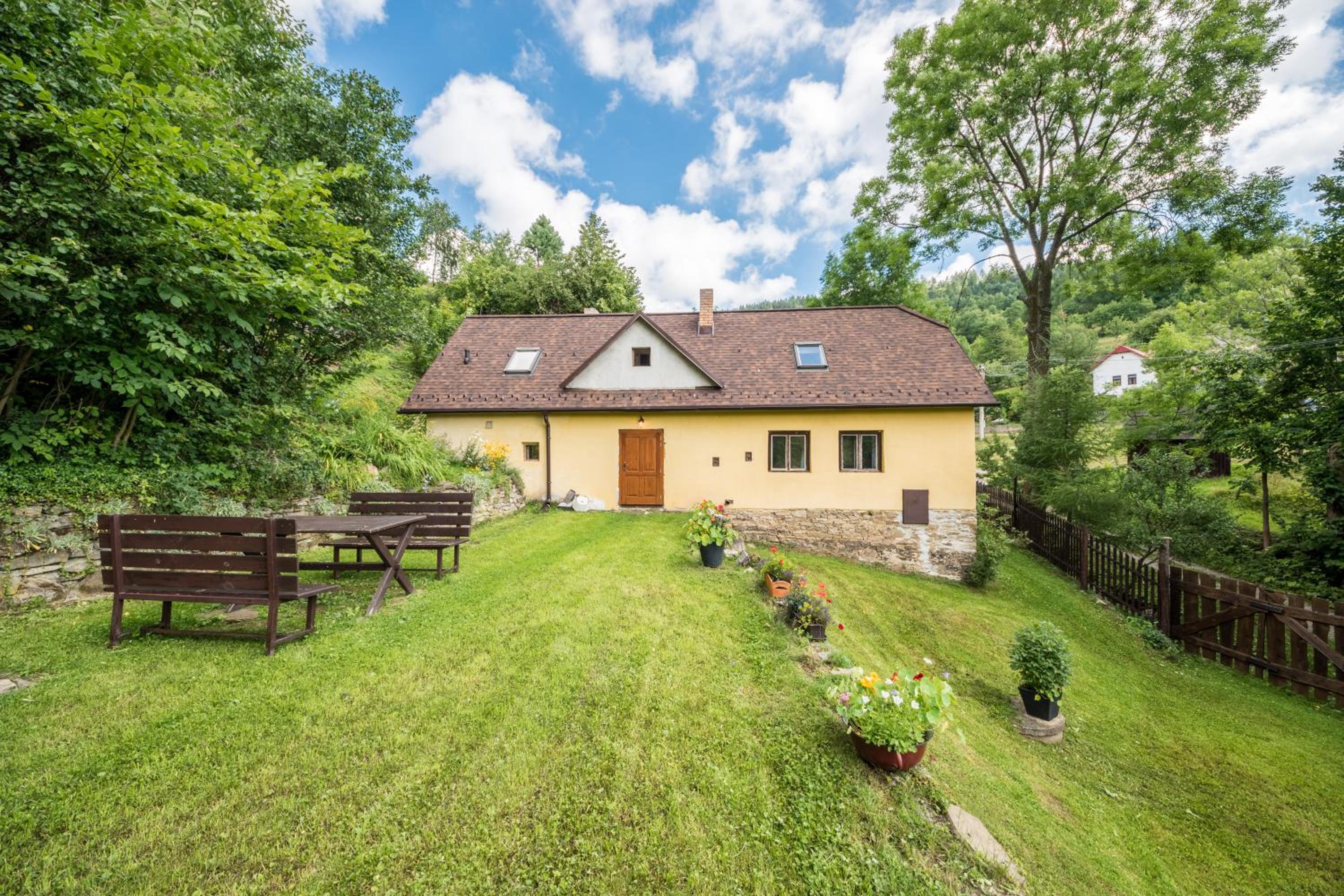 Country House Fort Lacnov view 3