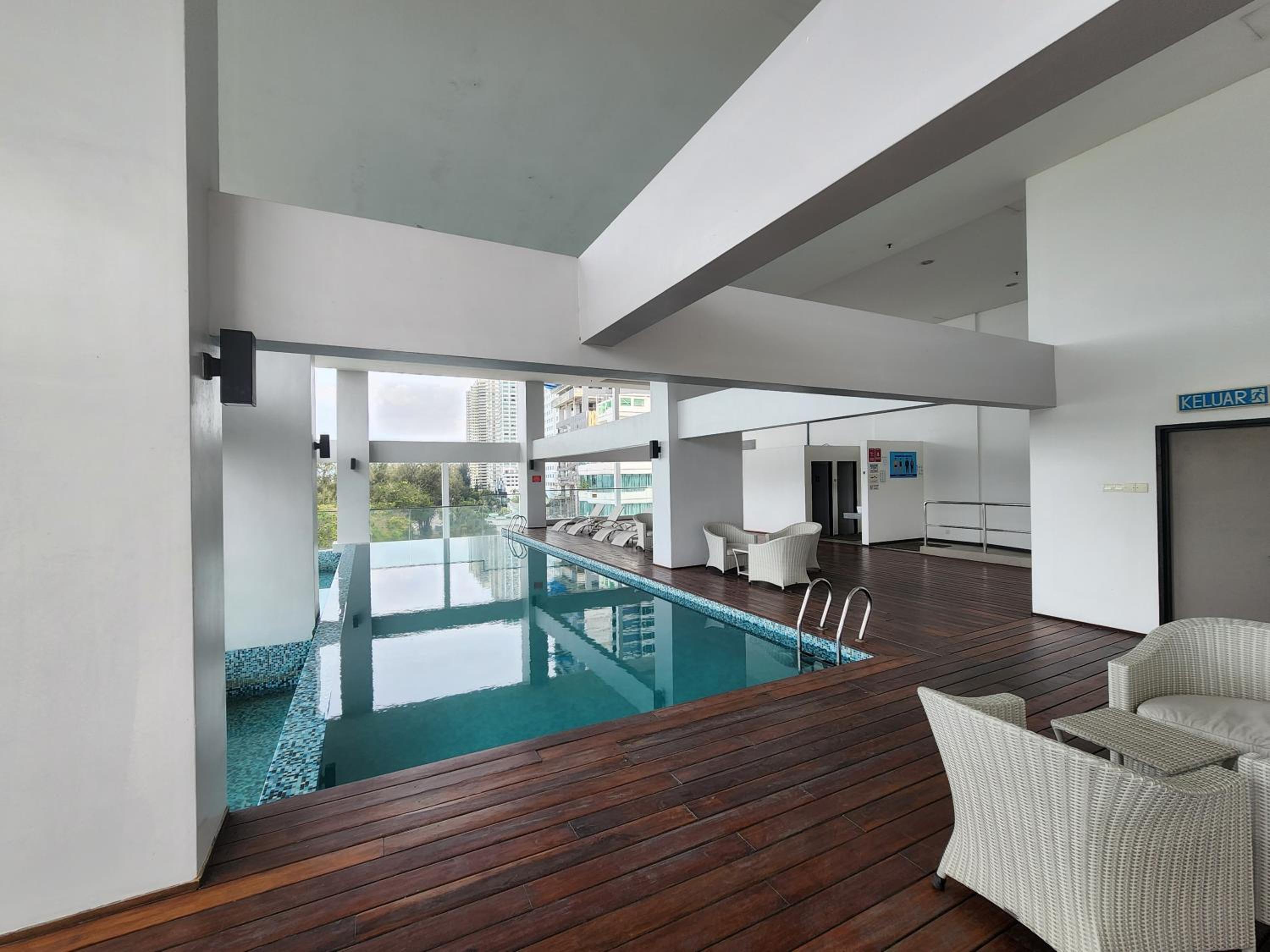 Sunrise Gurney Spacious Comfort Suite - Penang Gurney Drive