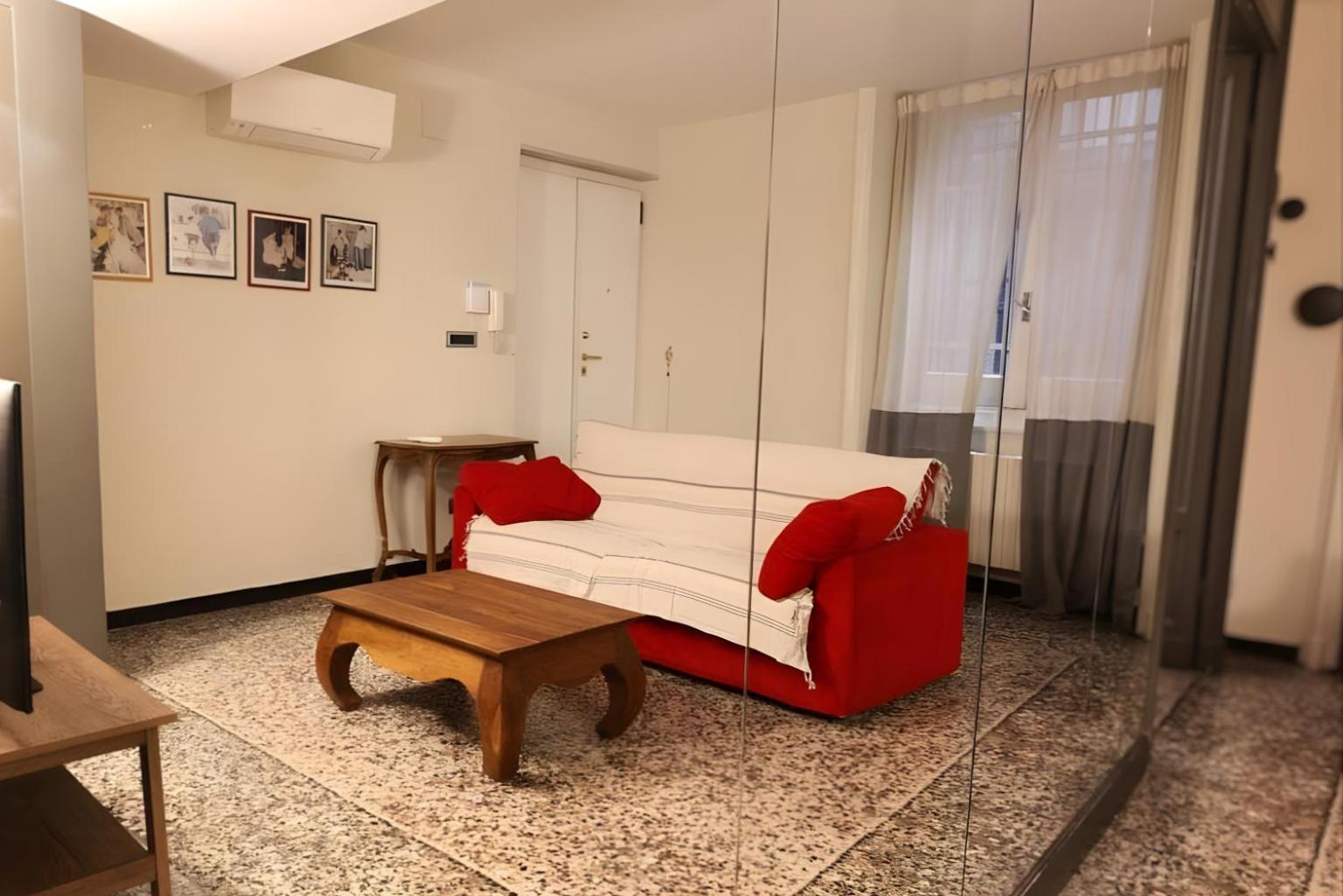 Maison XXV Aprile by M3trocubo
