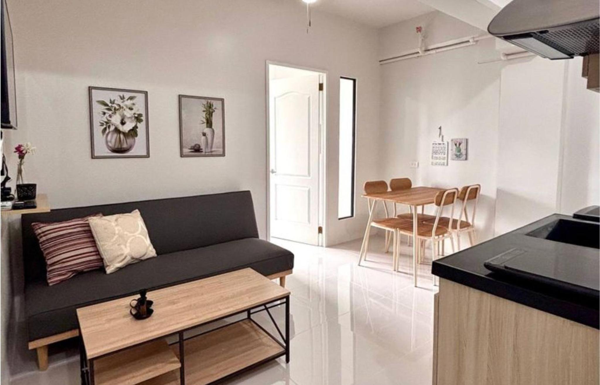 Entire Apartment with pool, gym, and playground near Panglao, Bohol