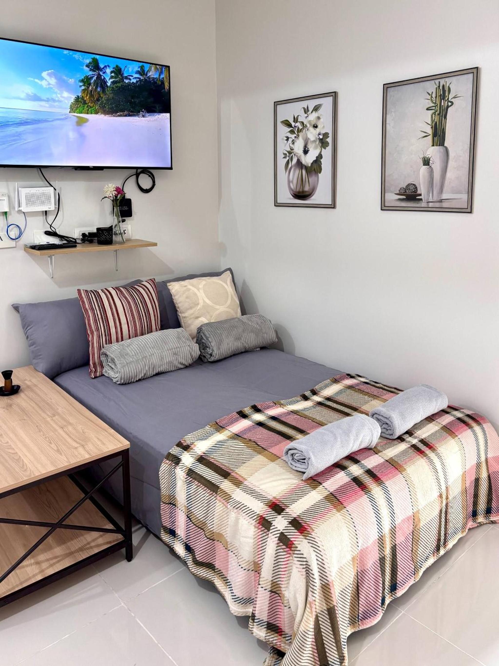 Entire Apartment with pool, gym, and playground near Panglao, Bohol