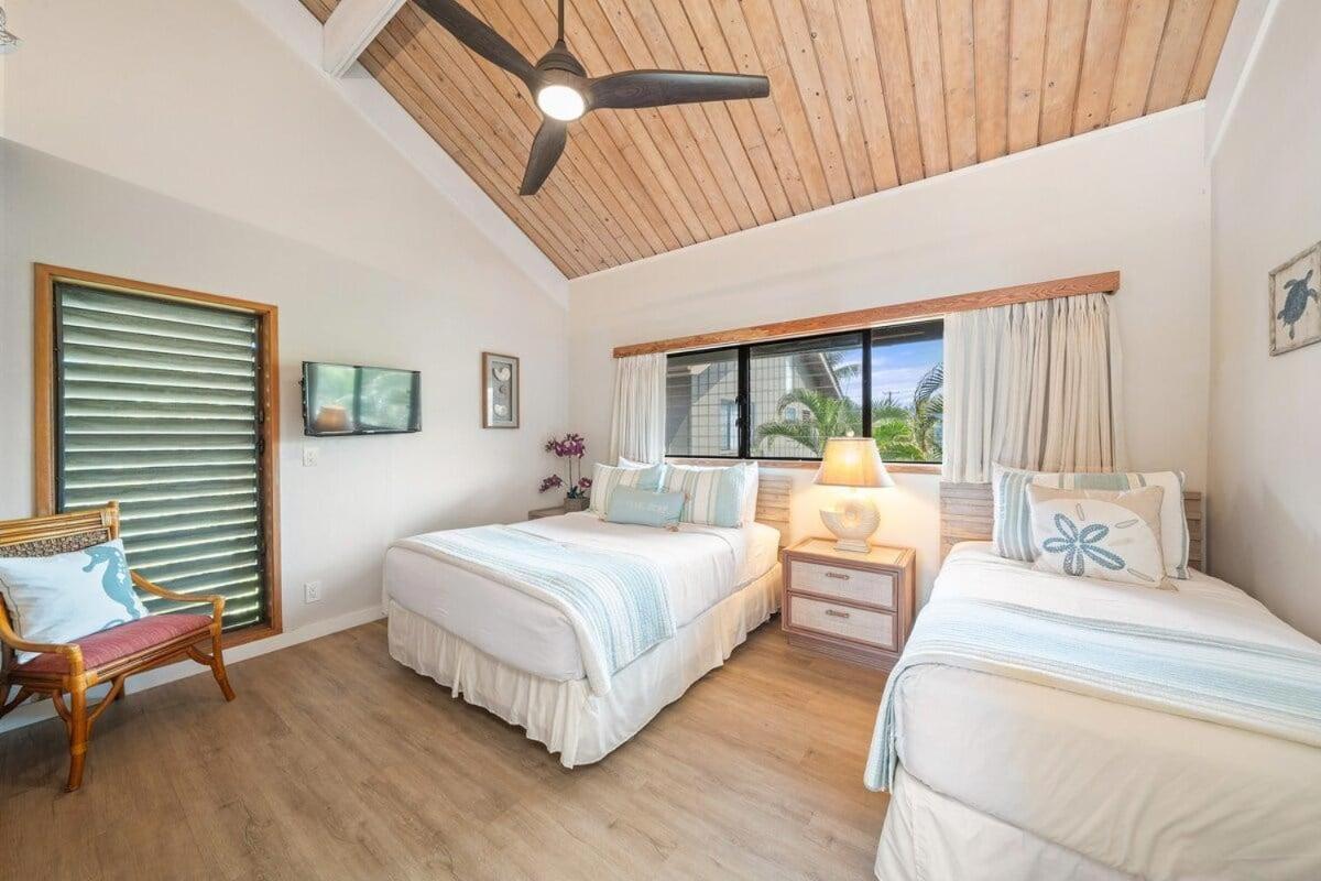Kahana Village 17 · KHV 17 Spacious 2BD Condo w Oceanviews and S