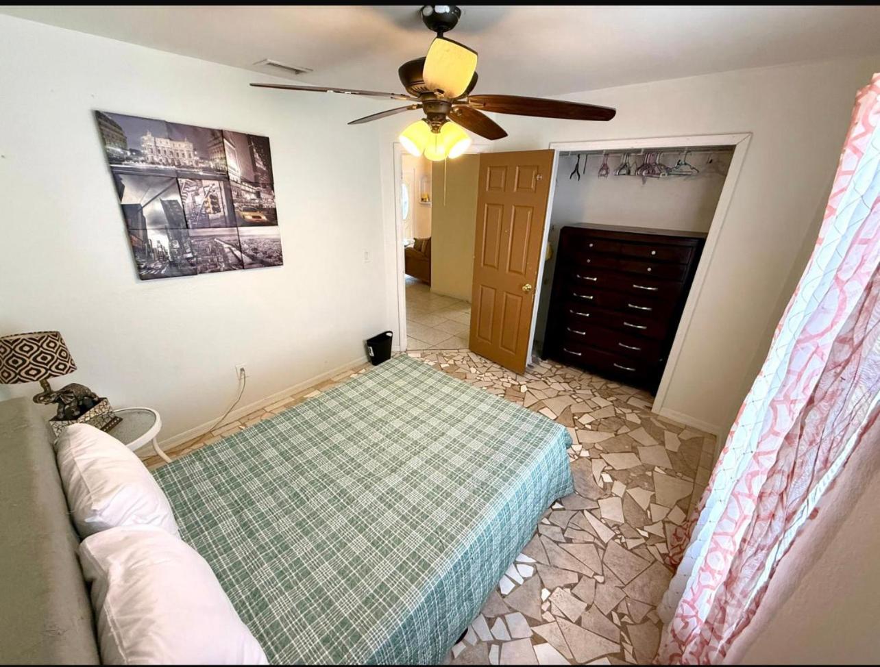 Al Capone - Paradise Home & Apartment