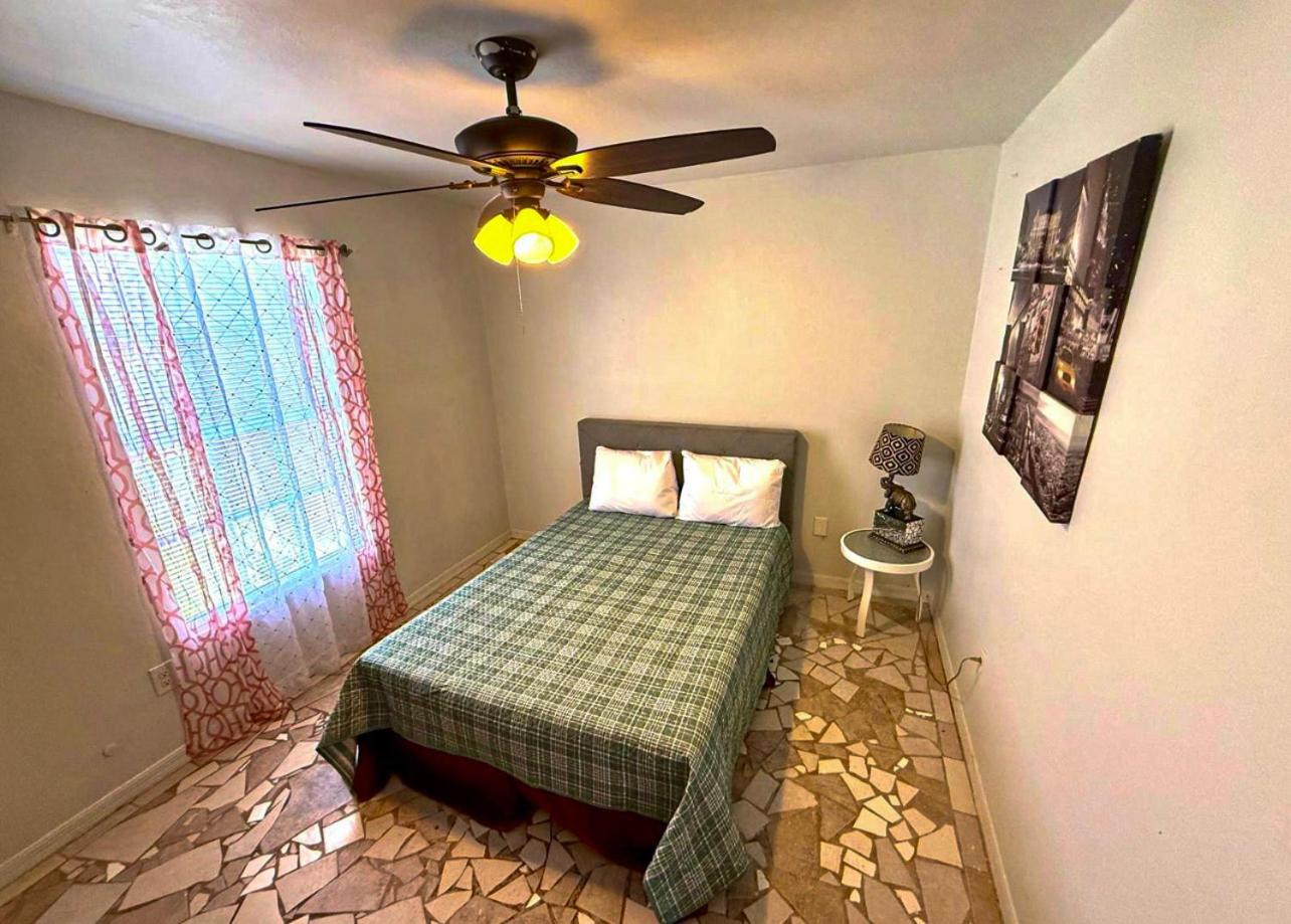 Al Capone - Paradise Home & Apartment