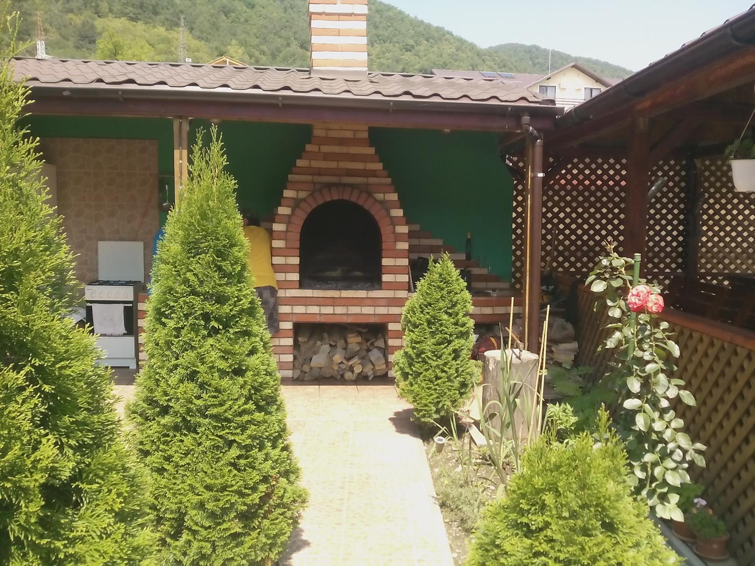 Photo 8
