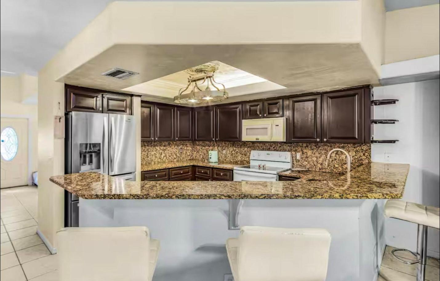 Al Capone - Paradise Home & Apartment