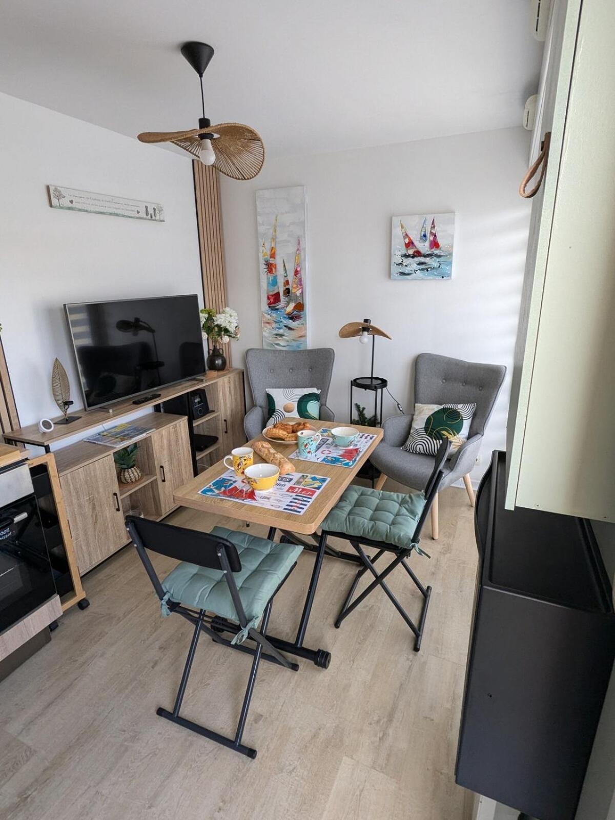 La Camareizh small apartment, beach, GR34 50 m away