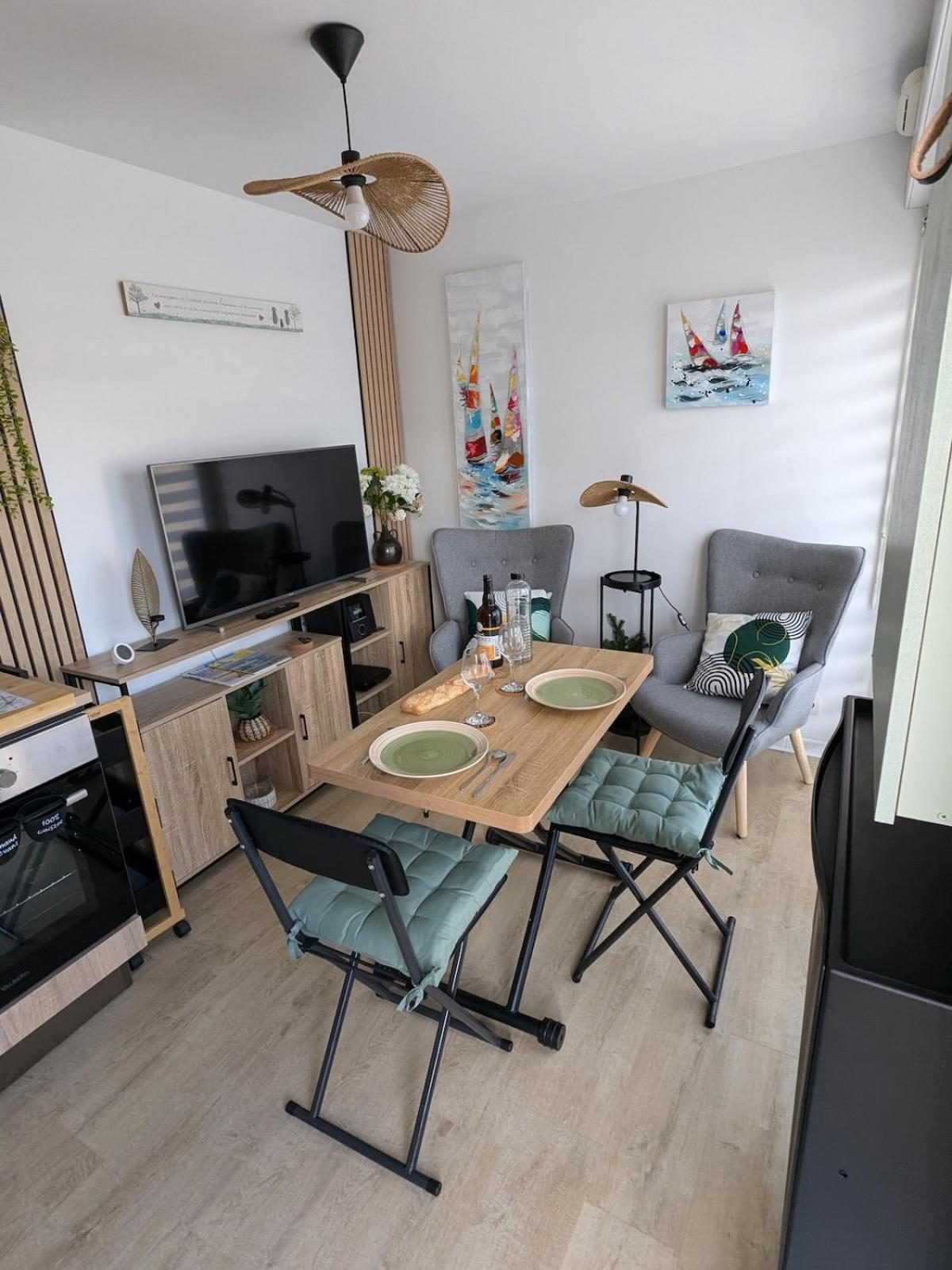 La Camareizh small apartment, beach, GR34 50 m away