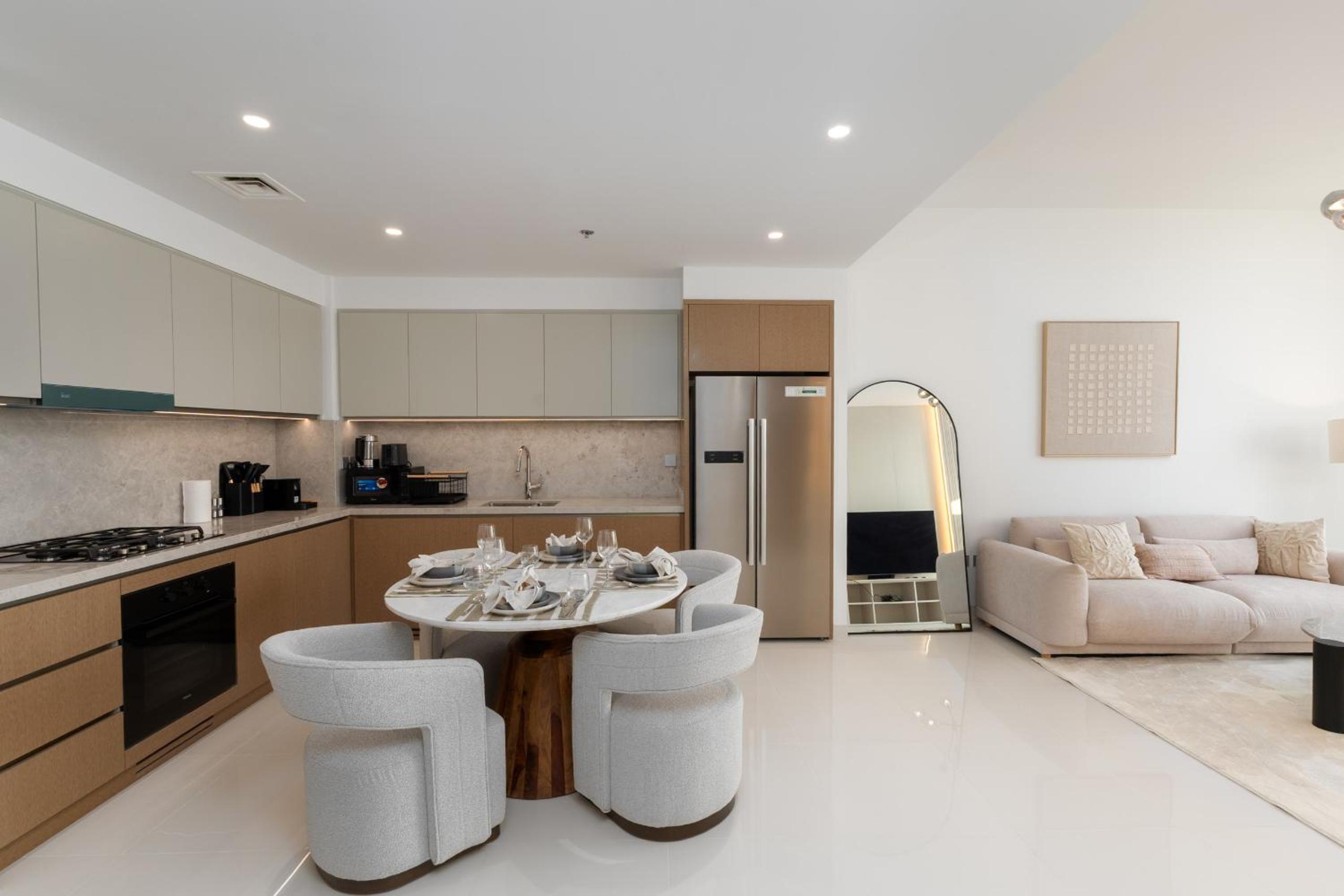 Beach Isle 2, Emaar Beachfront - Mint Stay