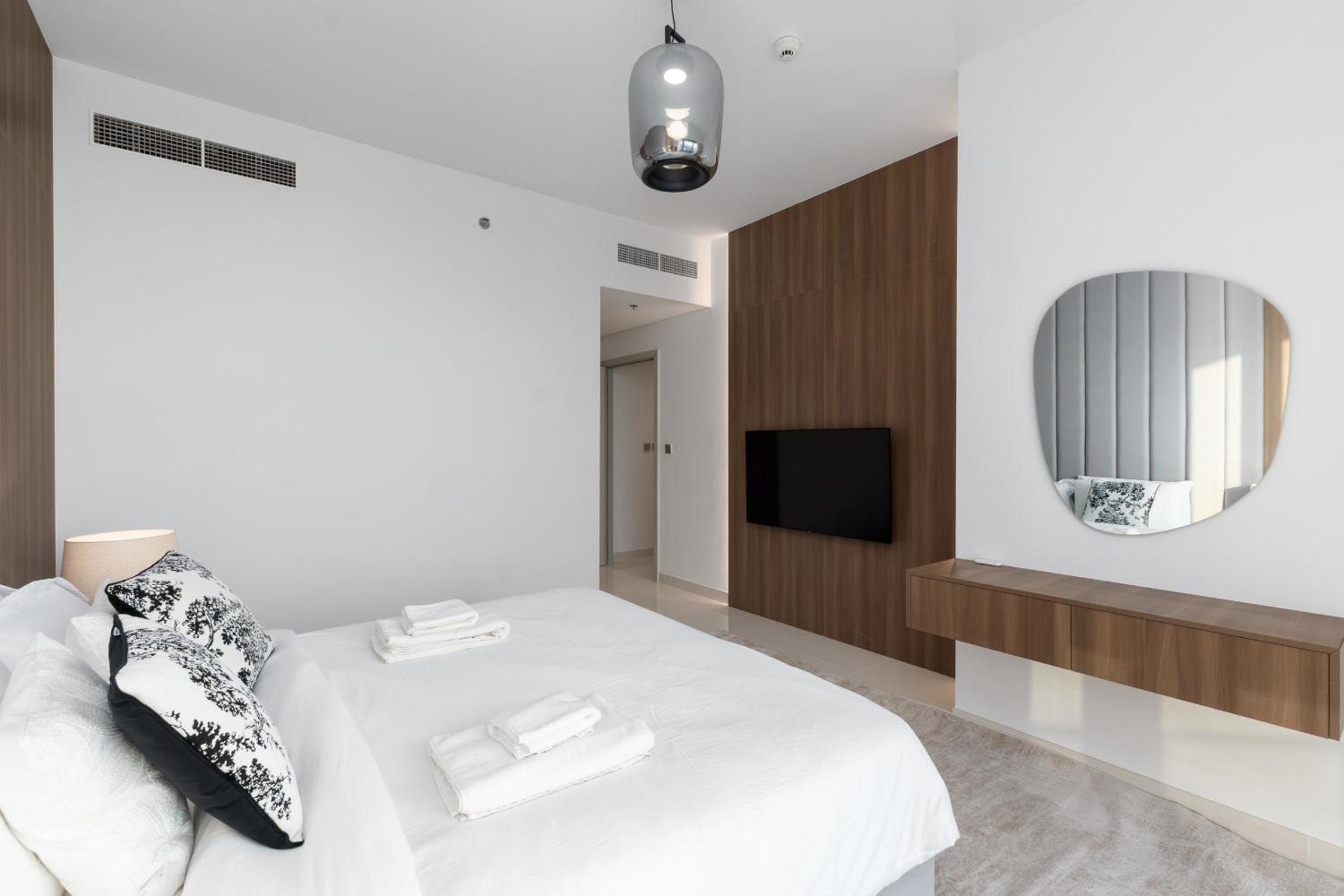 Beach Isle 2, Emaar Beachfront - Mint Stay
