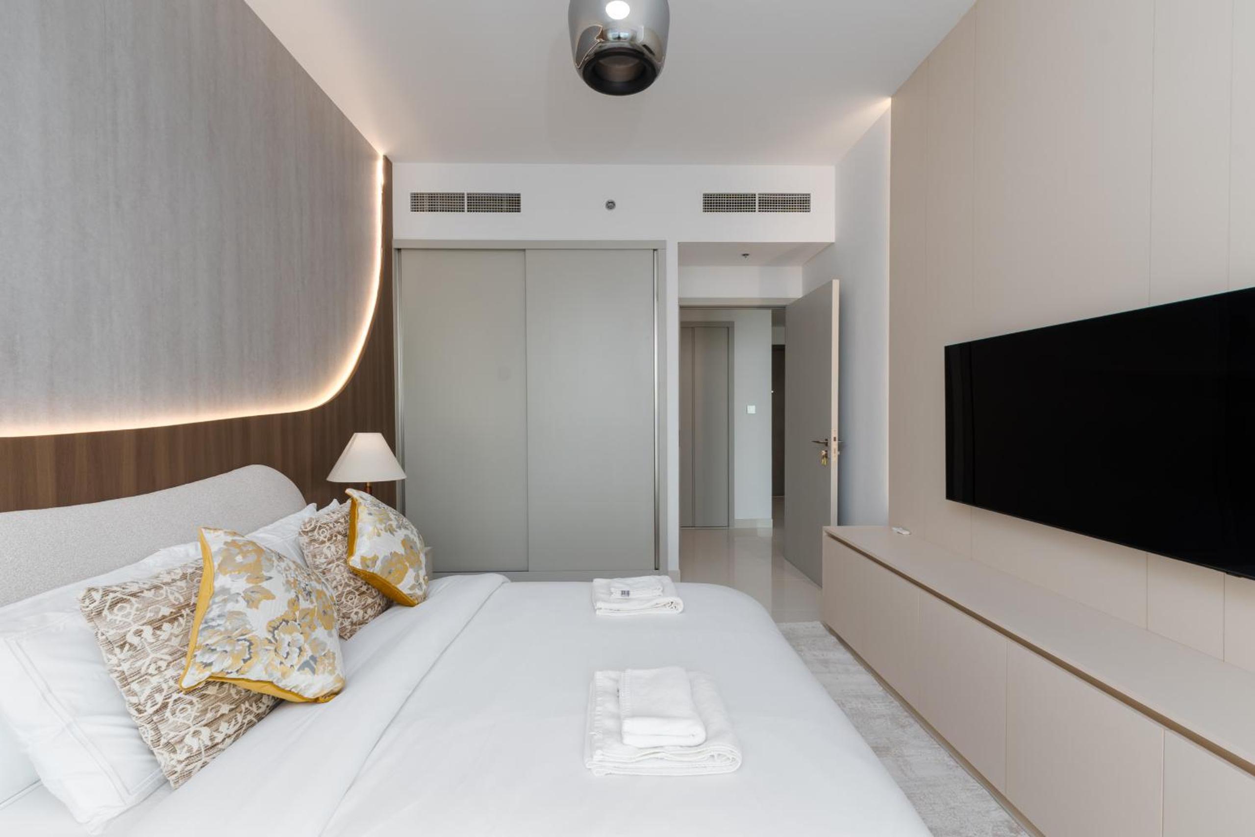 Beach Isle 2, Emaar Beachfront - Mint Stay