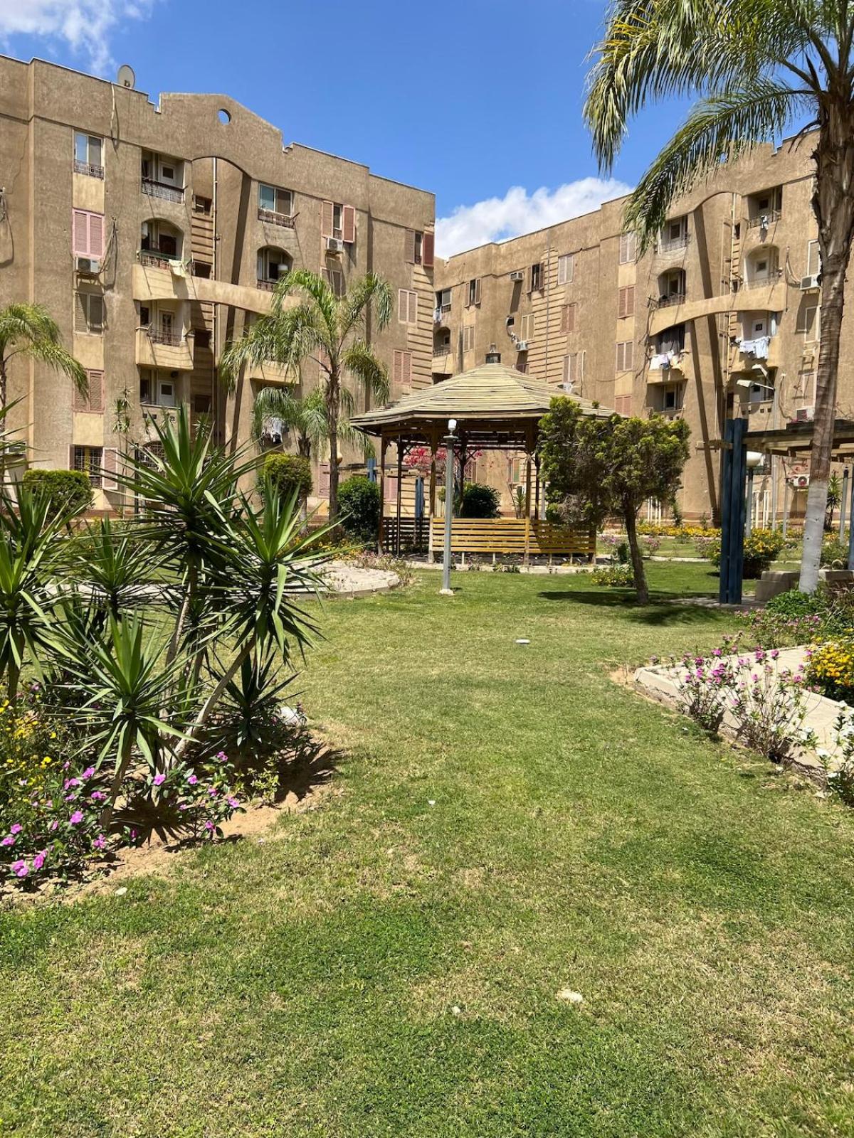 Apartment with garden, 4BR, Zed Park view-compund