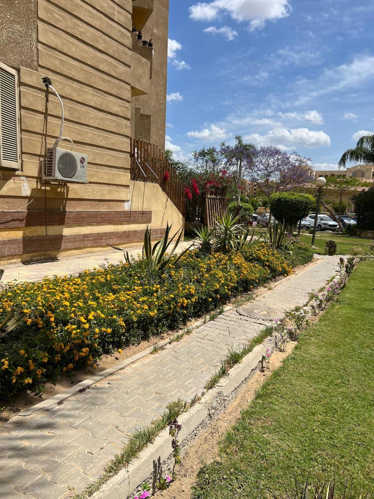 Apartment with garden, 4BR, Zed Park view-compund
