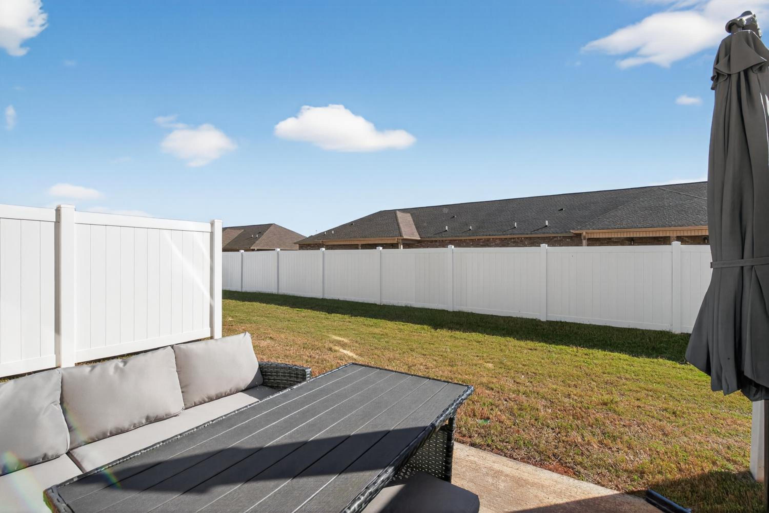 Brand-new Cozy Townhouse - 3BR - 2,5BA - Minutes To Mid City