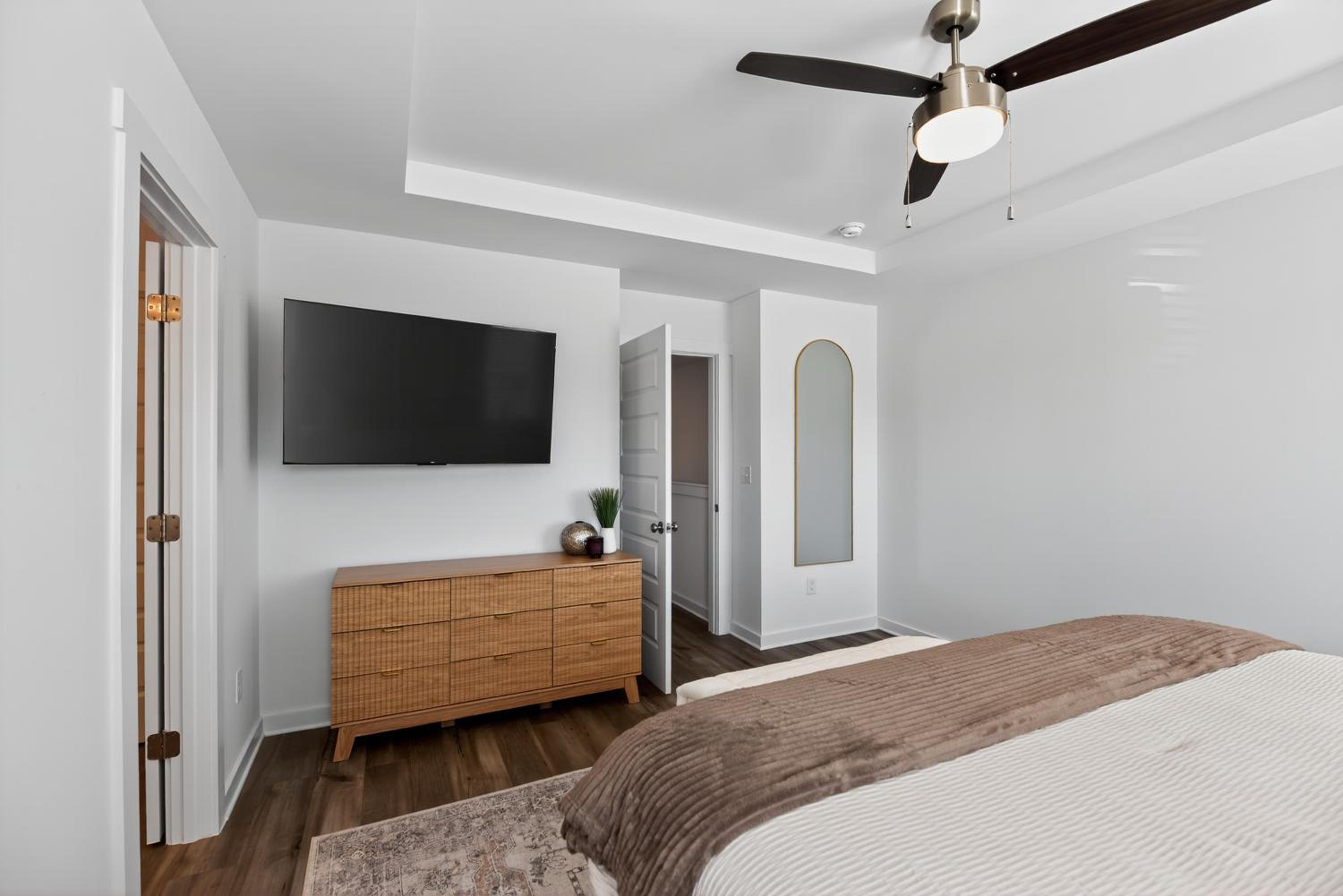 Brand-new Cozy Townhouse - 3BR - 2,5BA - Minutes To Mid City