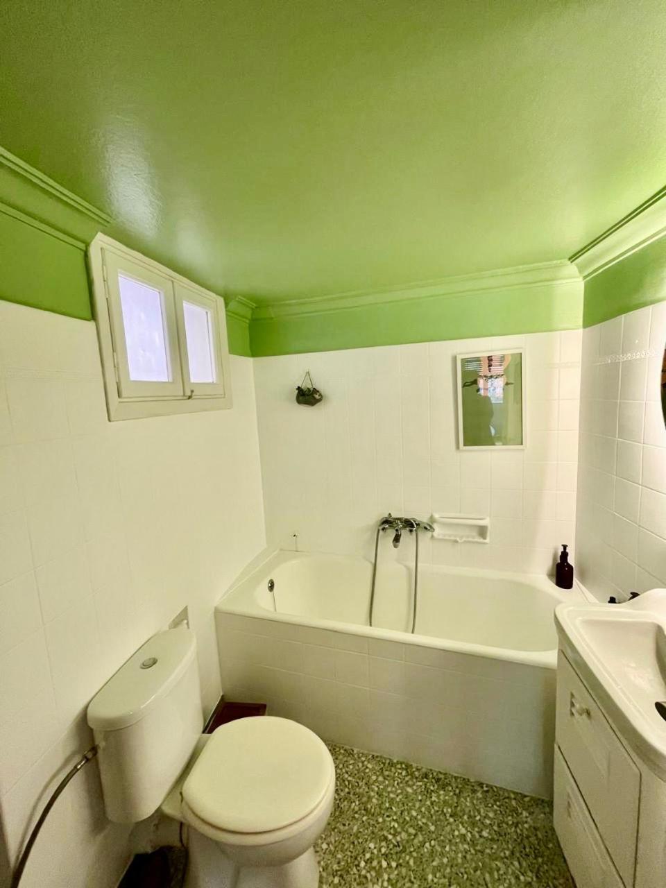 Athens Classic Luxury 2-Bedroom Apartment