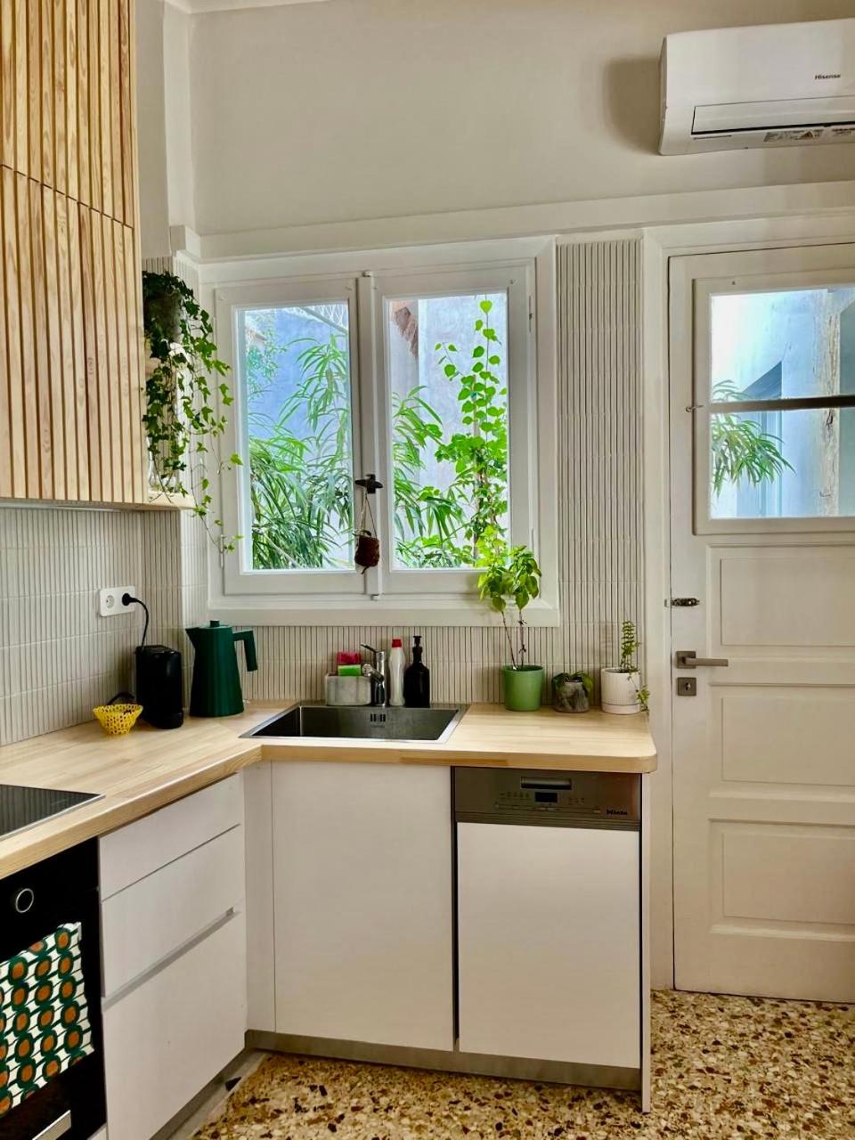 Athens Classic Luxury 2-Bedroom Apartment