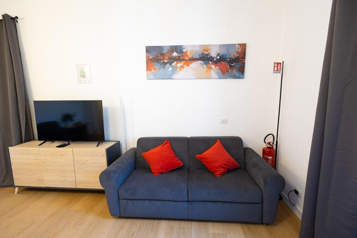 Modern 2BR 2BA Metro Access 12min Duomo