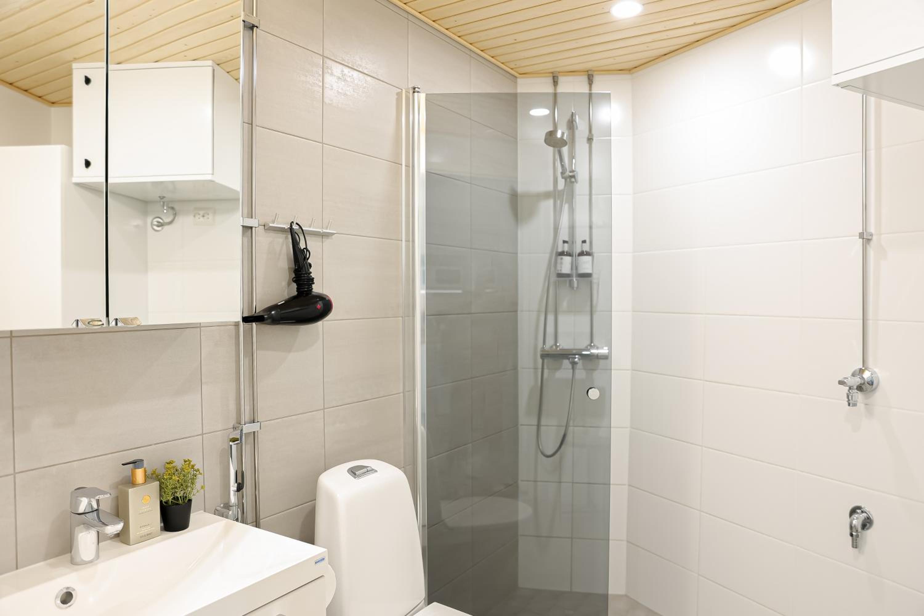 Polar City Suites l By BookLapland