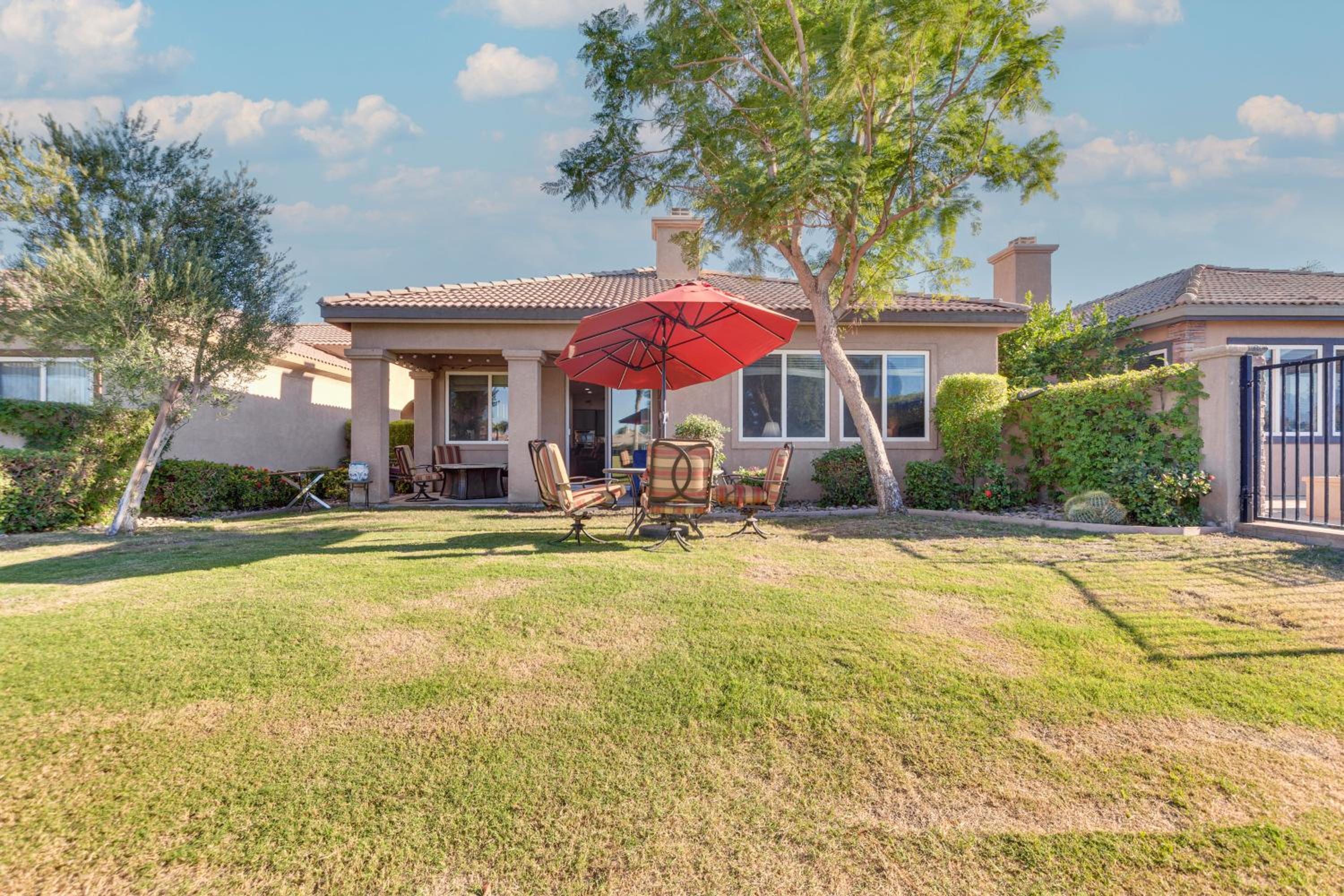 On Golf Course Quiet Indio Home with Pool Access!
