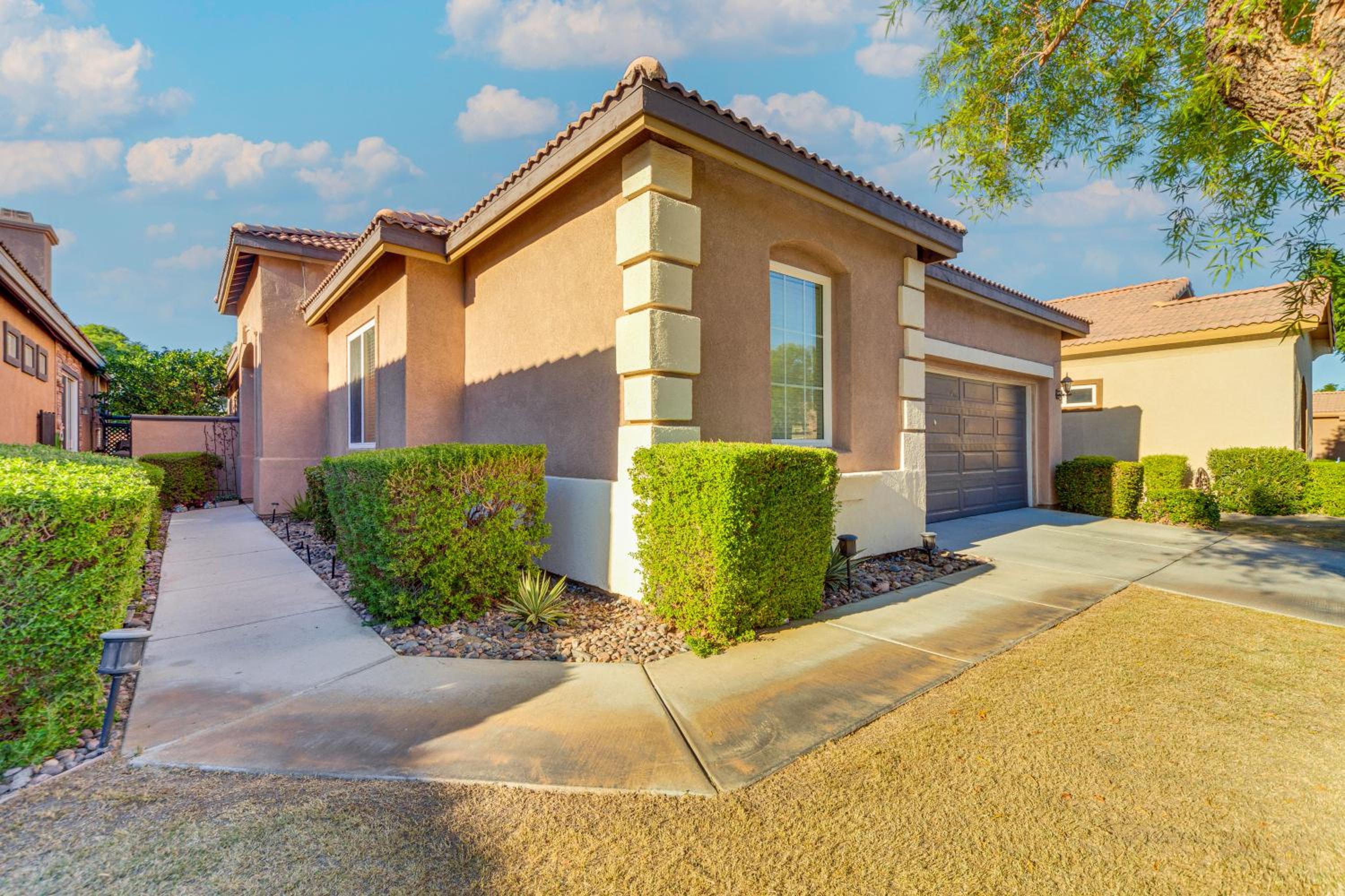 On Golf Course Quiet Indio Home with Pool Access!