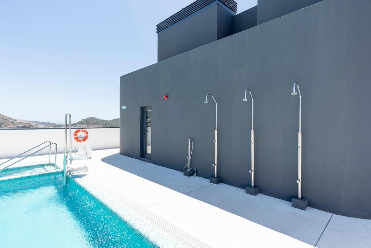 Skyline VIII Pool & Coworking by ELE Apartments