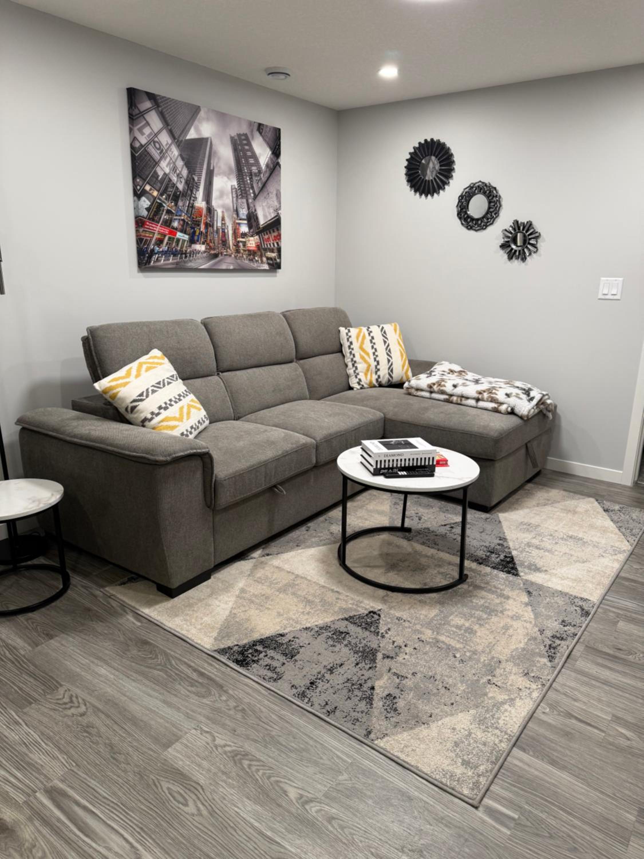 Relax, Recharge, Repeat 2Bedroom Walkout Haven
