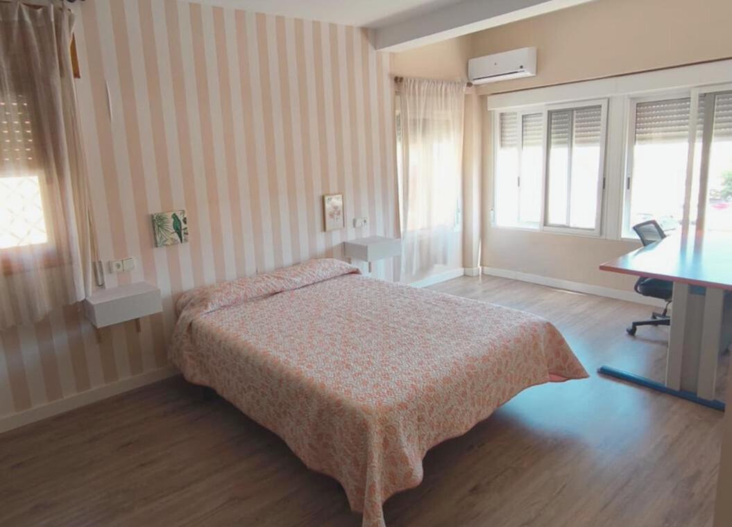 Spacious Modern Family House with sea view - Aguadulce Almeria