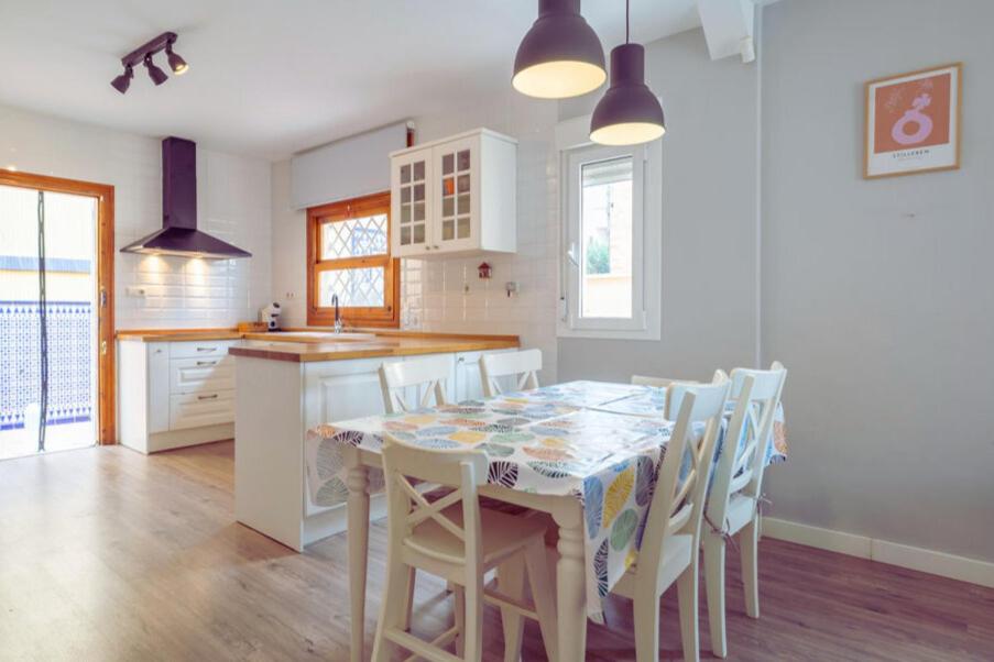 Spacious Modern Family House with sea view - Aguadulce Almeria